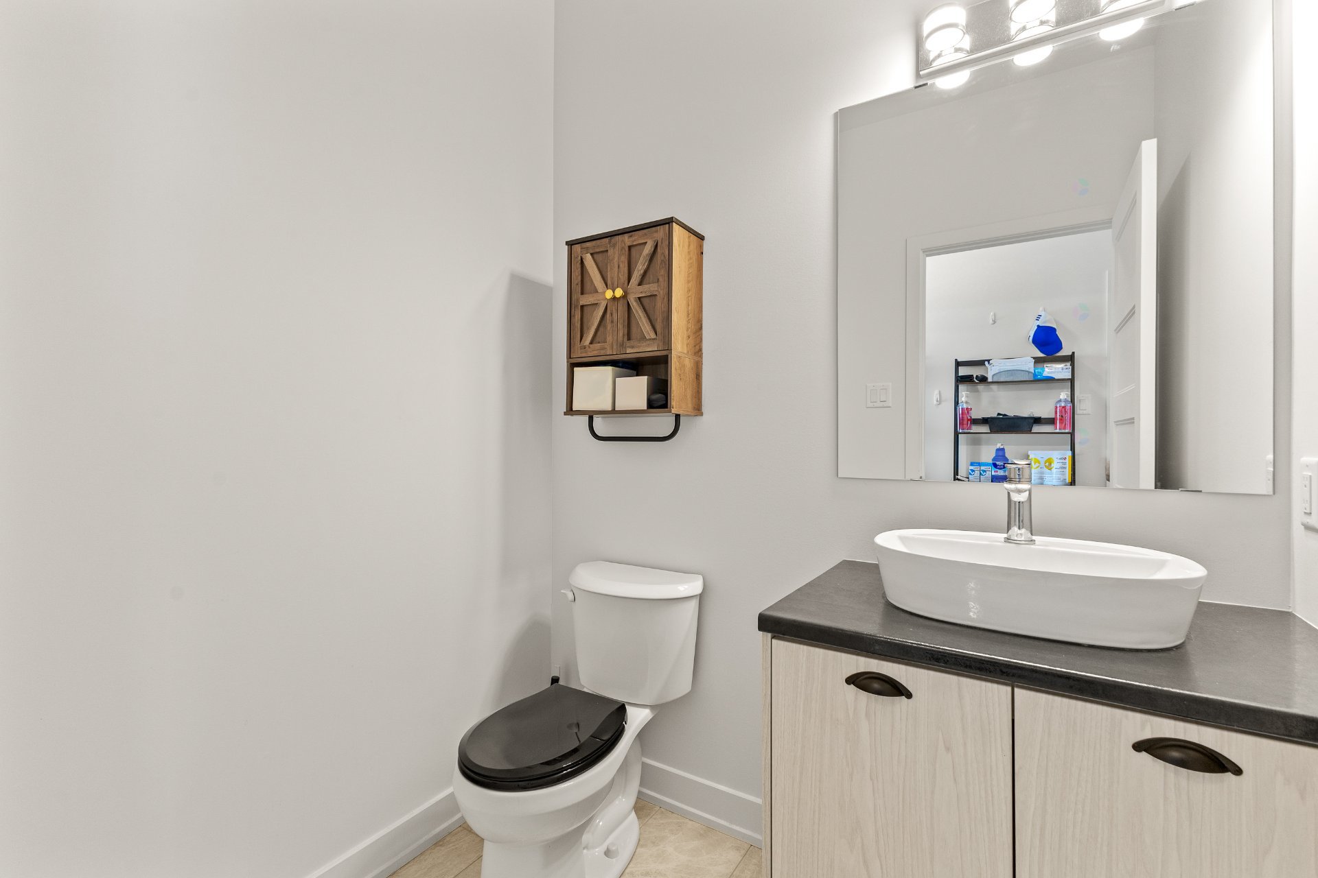 Powder room