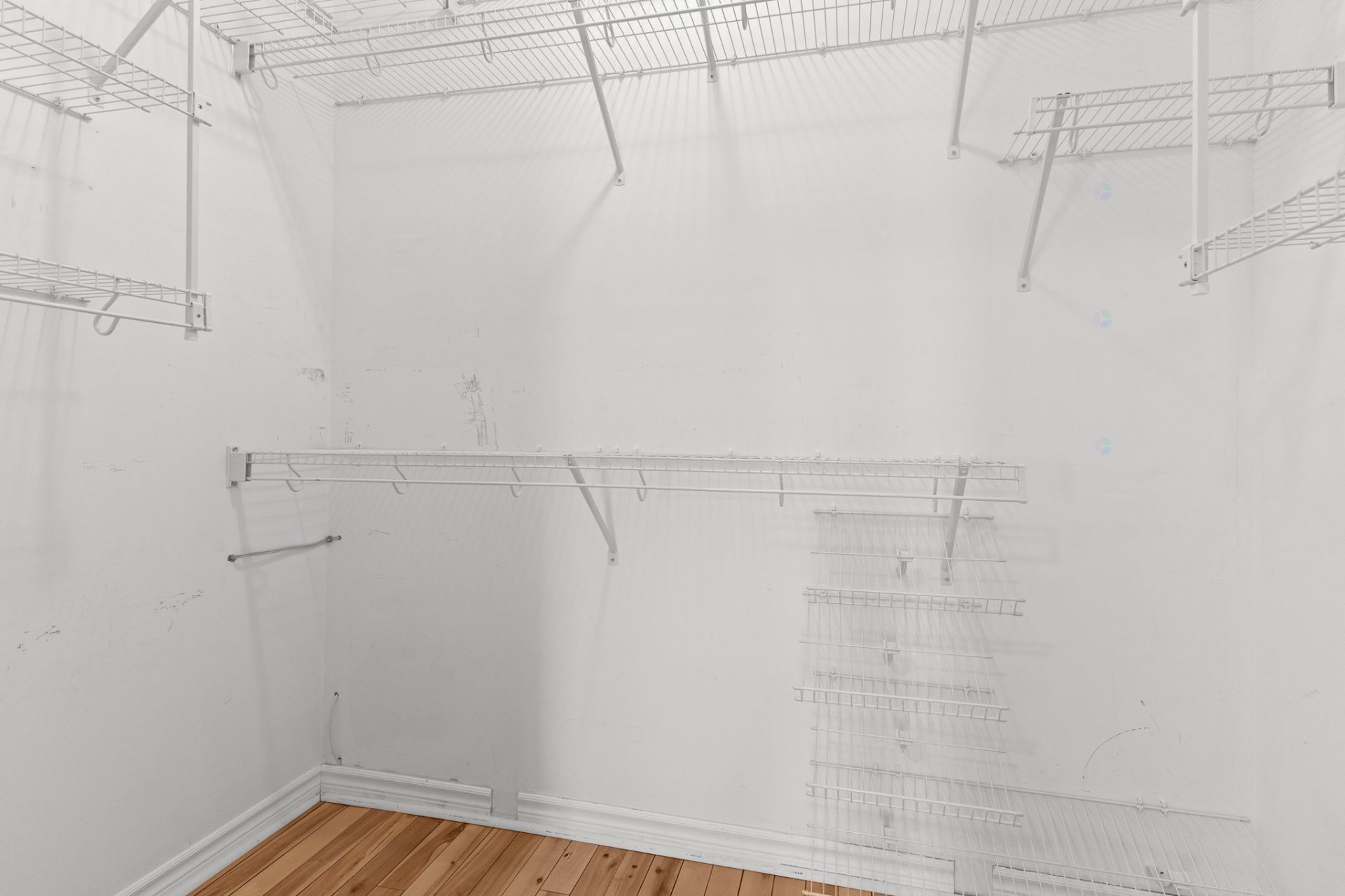 Walk-in closet