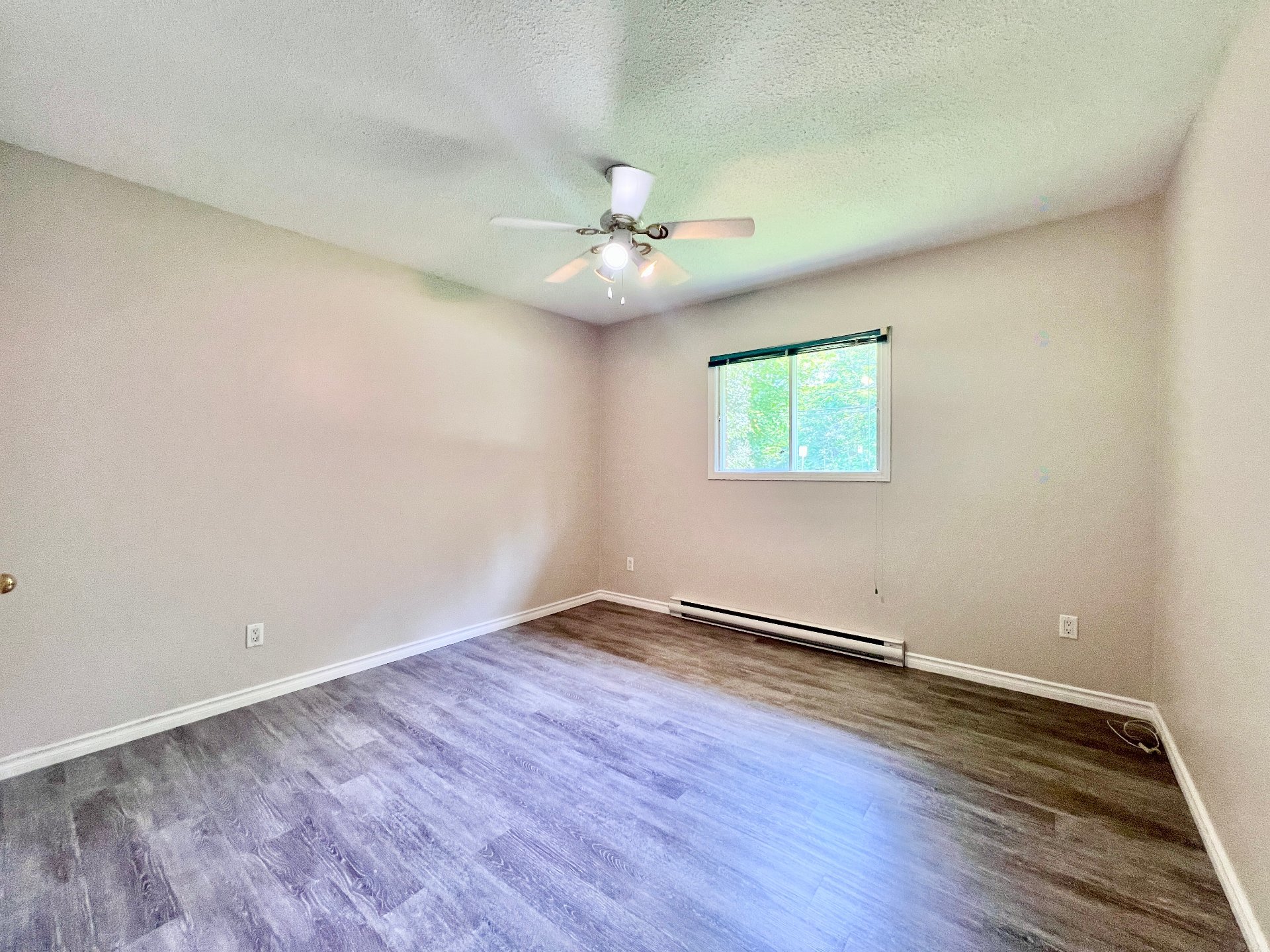 Bedroom 1 of 3