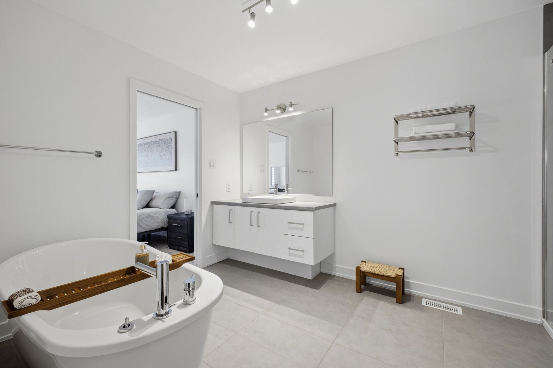 Ensuite bathroom