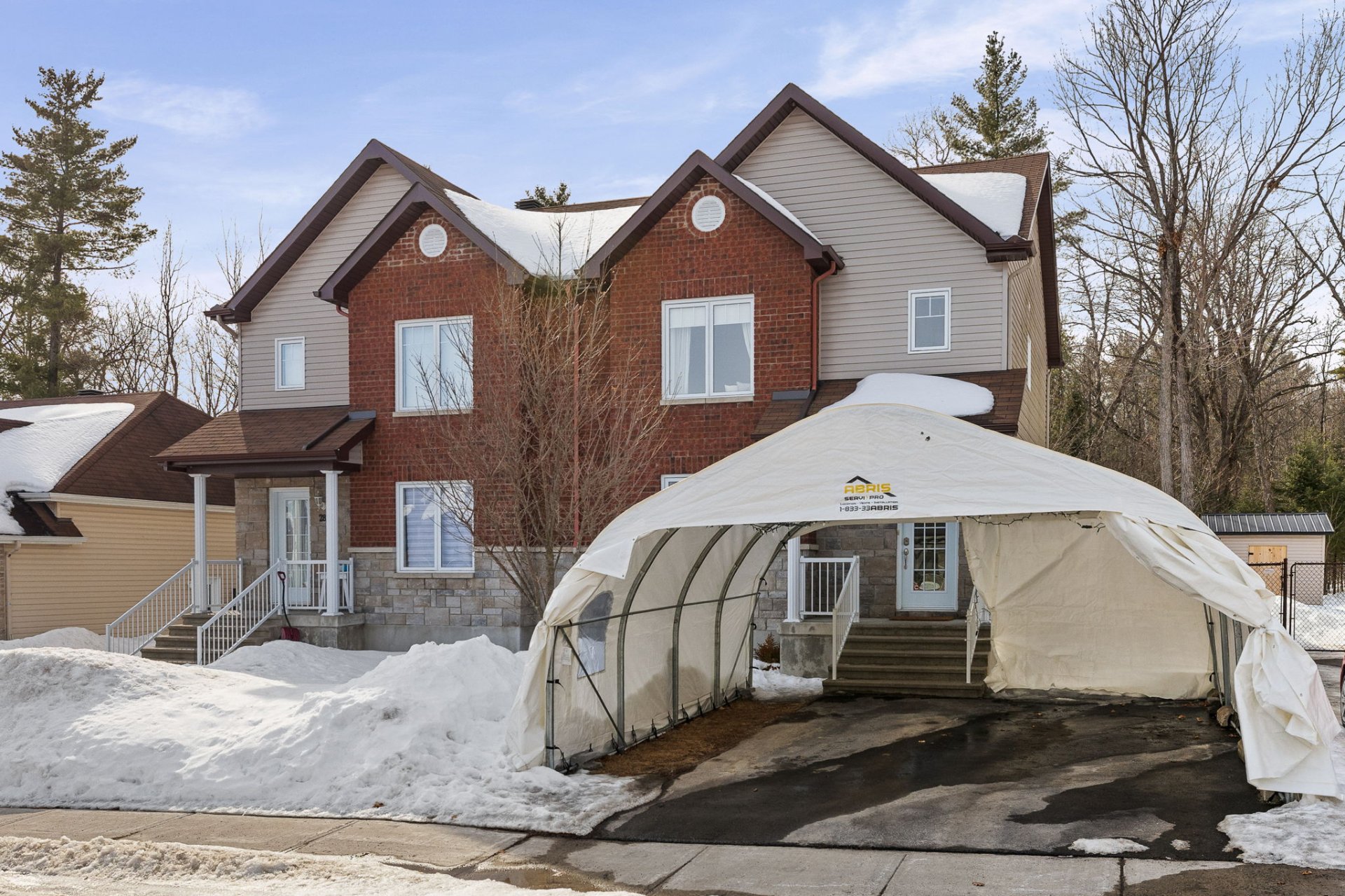 285 Rue Jean-Baptiste-Routhier 