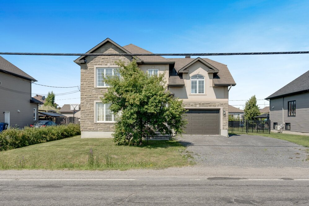 1101 Boul. Lorrain 