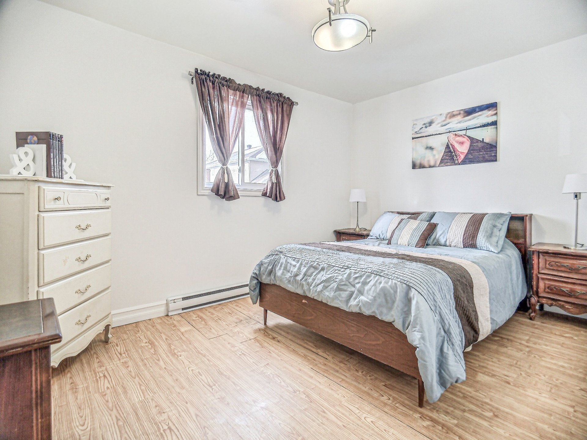 Chambre à coucher principale - apt C à titre d'exemple seulement