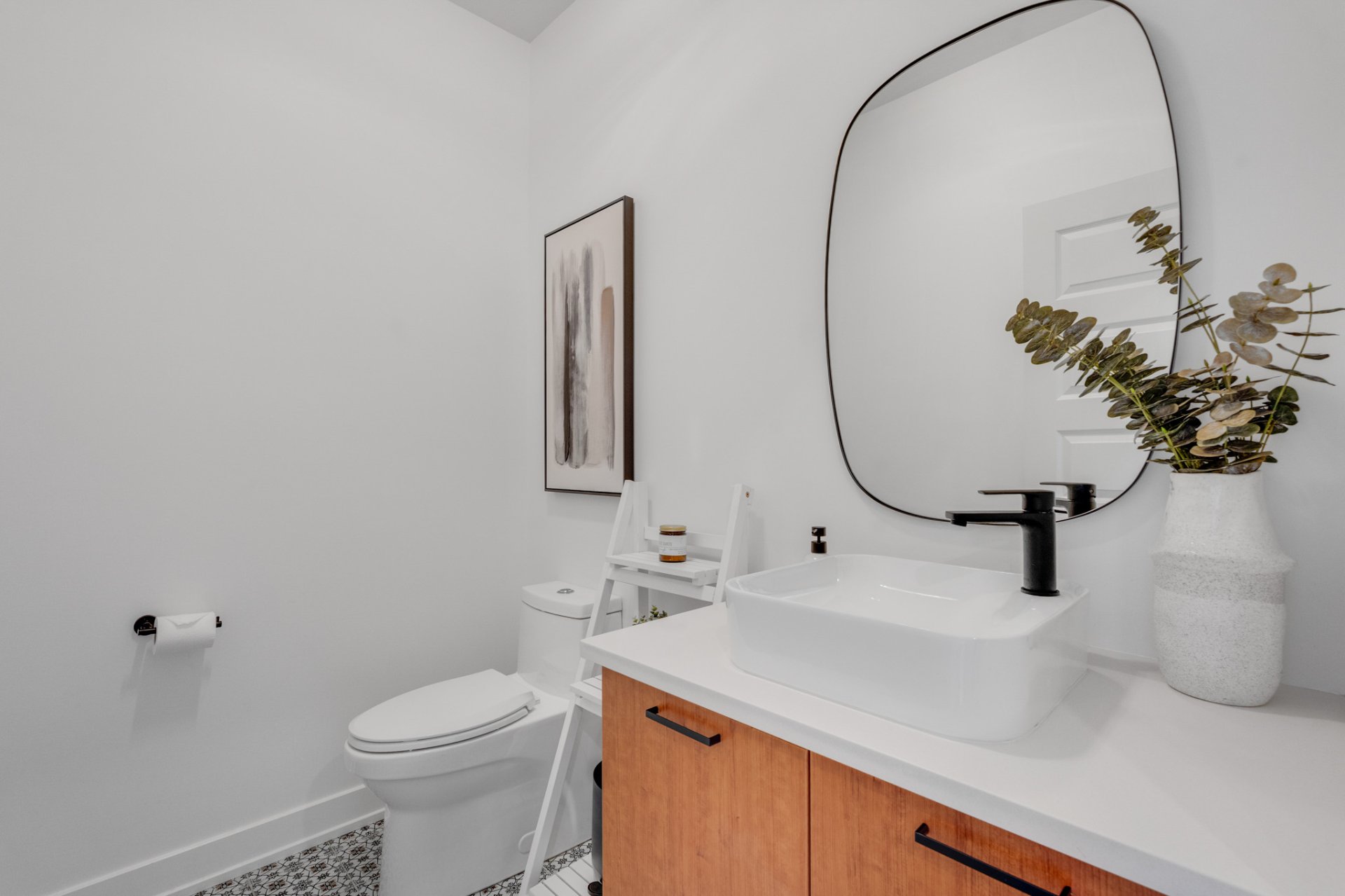 Powder room
