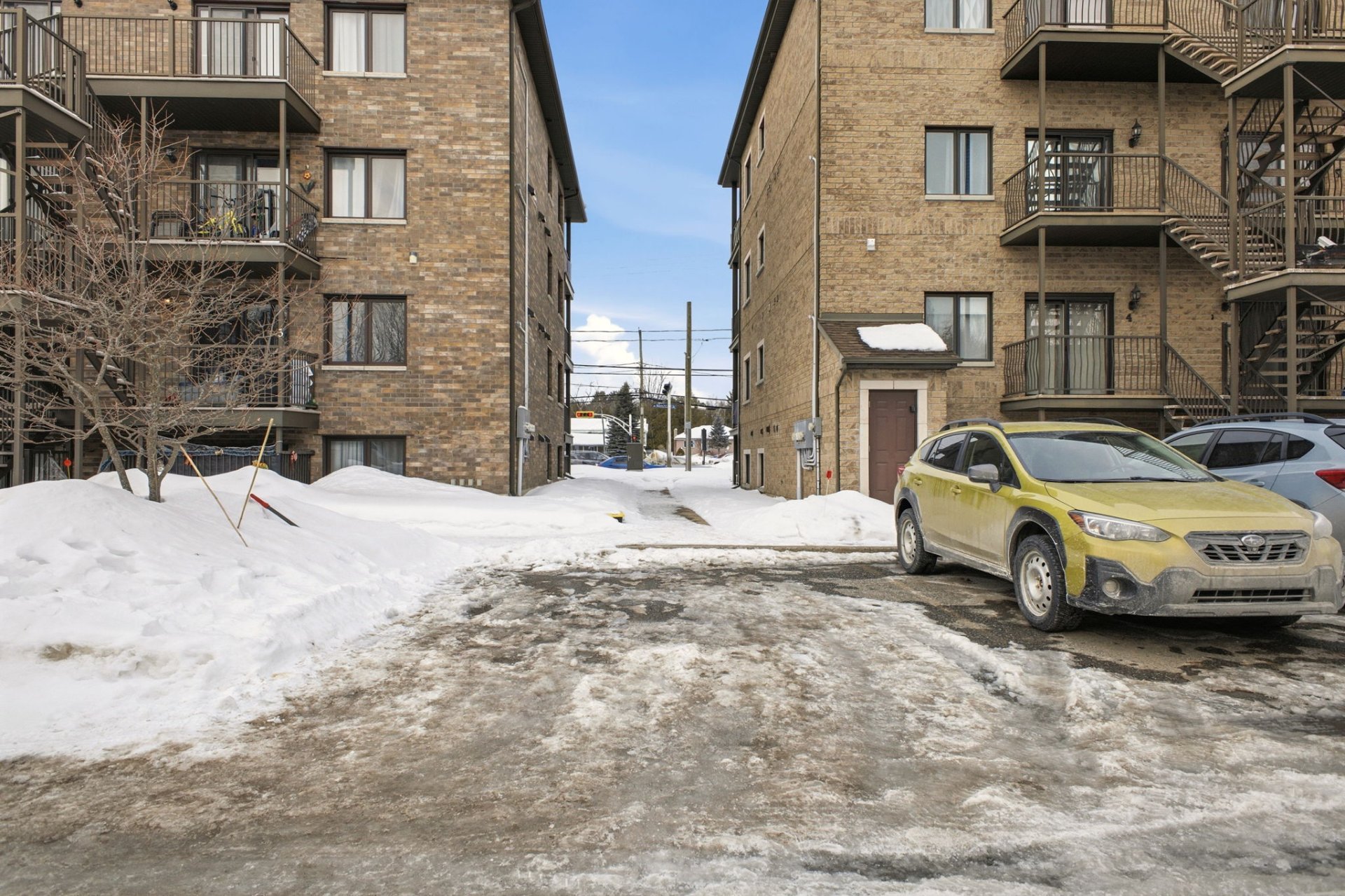 Stationnement - 2 stationnements