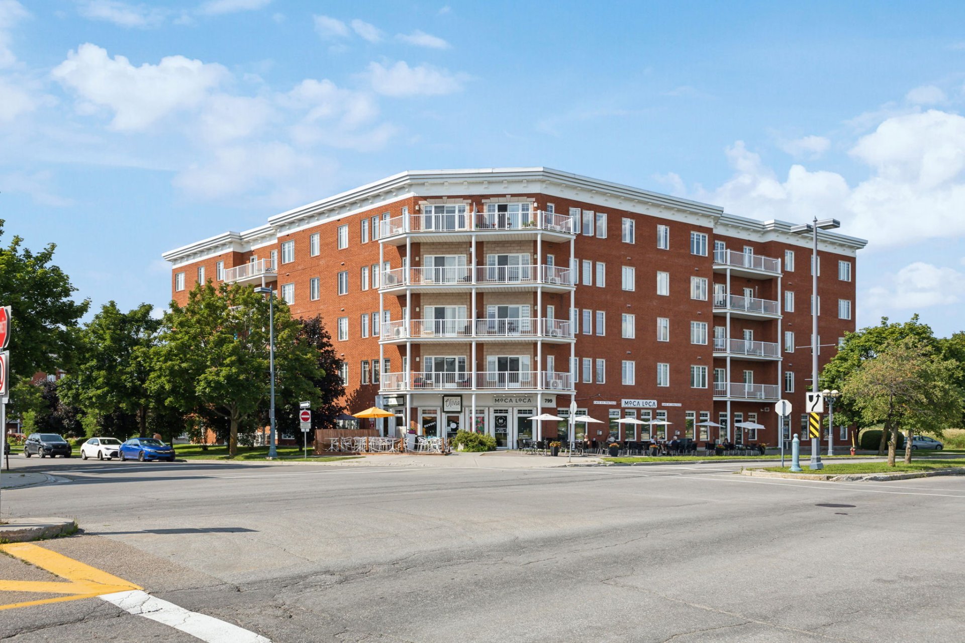 99 Rue de Rouville 52