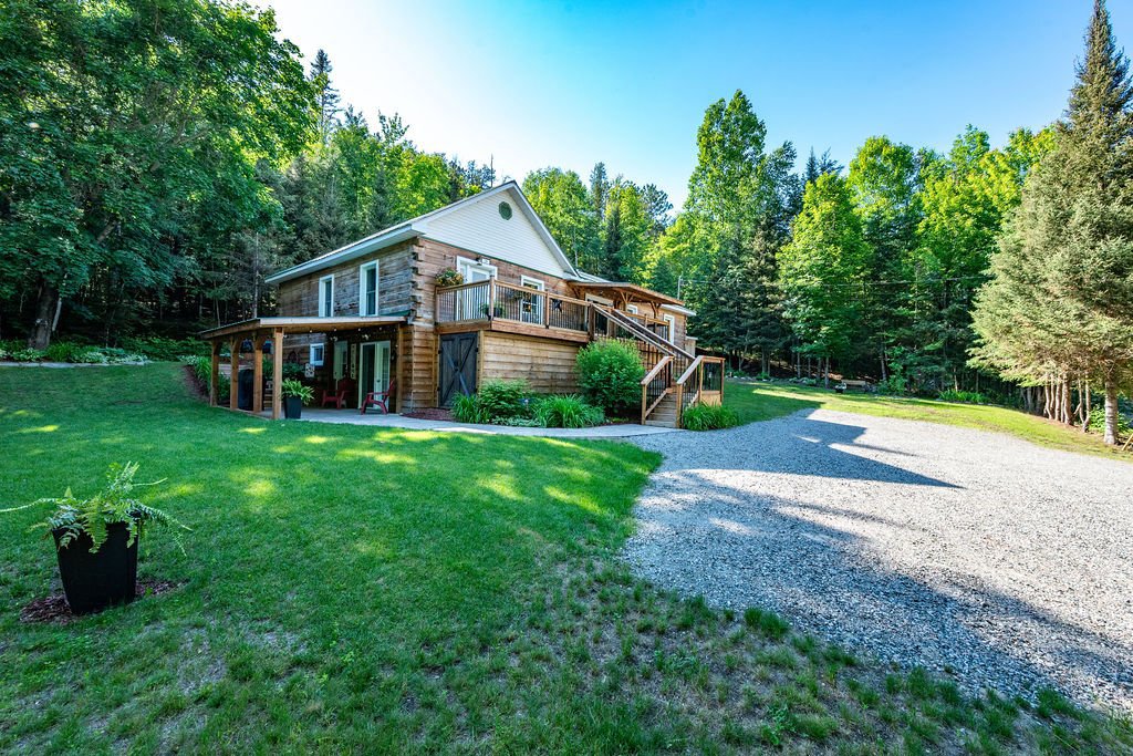 28 Ch. Mitchell — photo 2