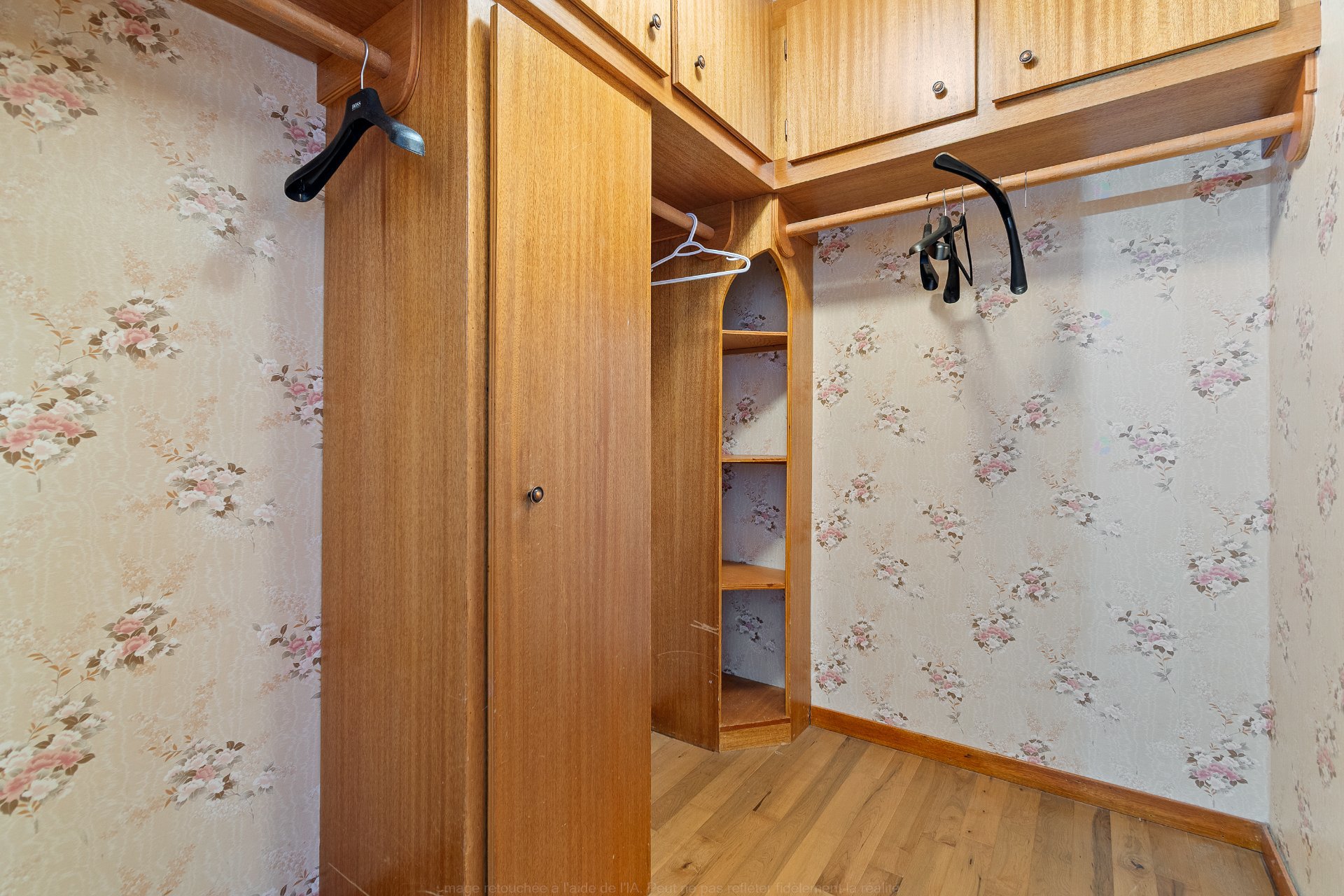Walk-in closet