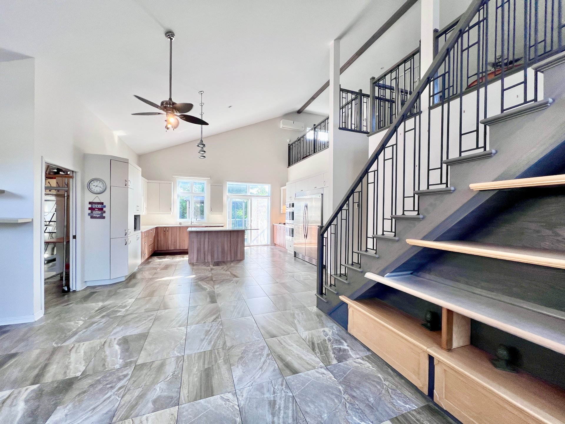 Two-storey main living unit.