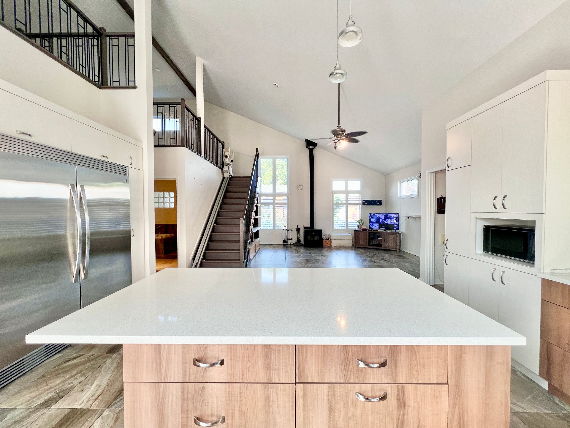 Two-storey main living unit.