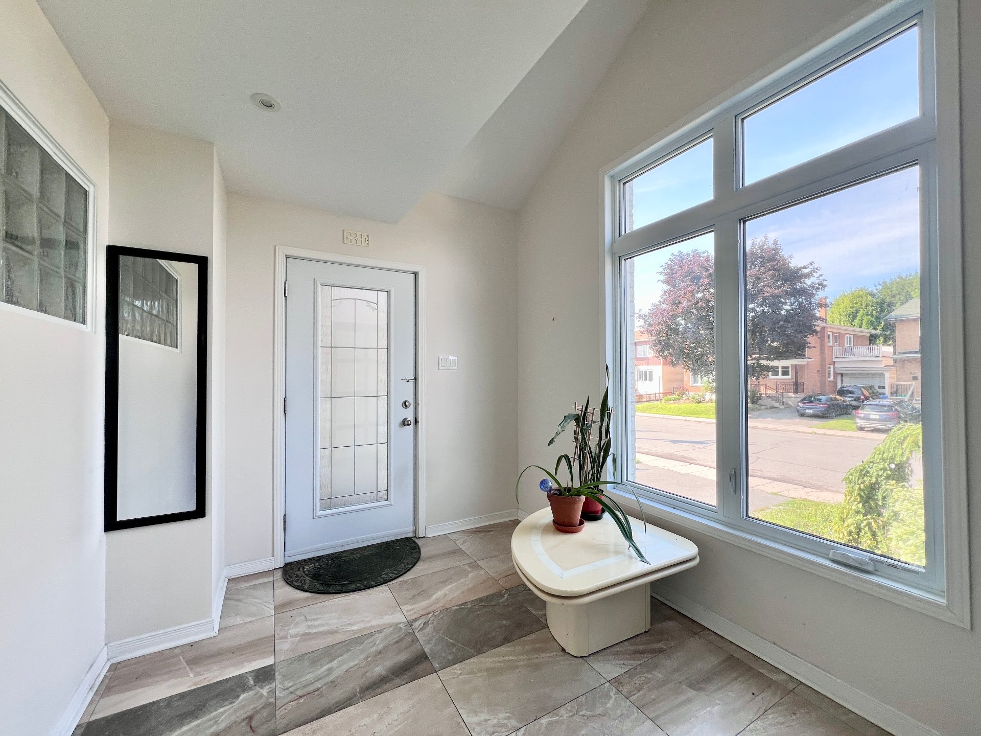 Two-storey main living unit.