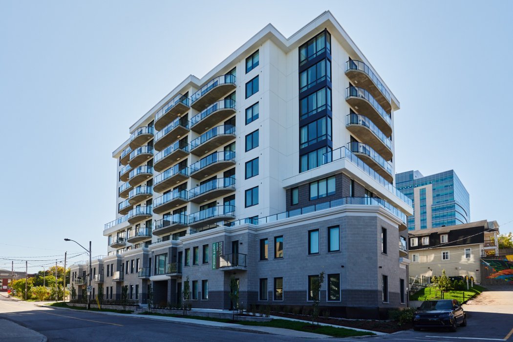 202 Rue Papineau 906
