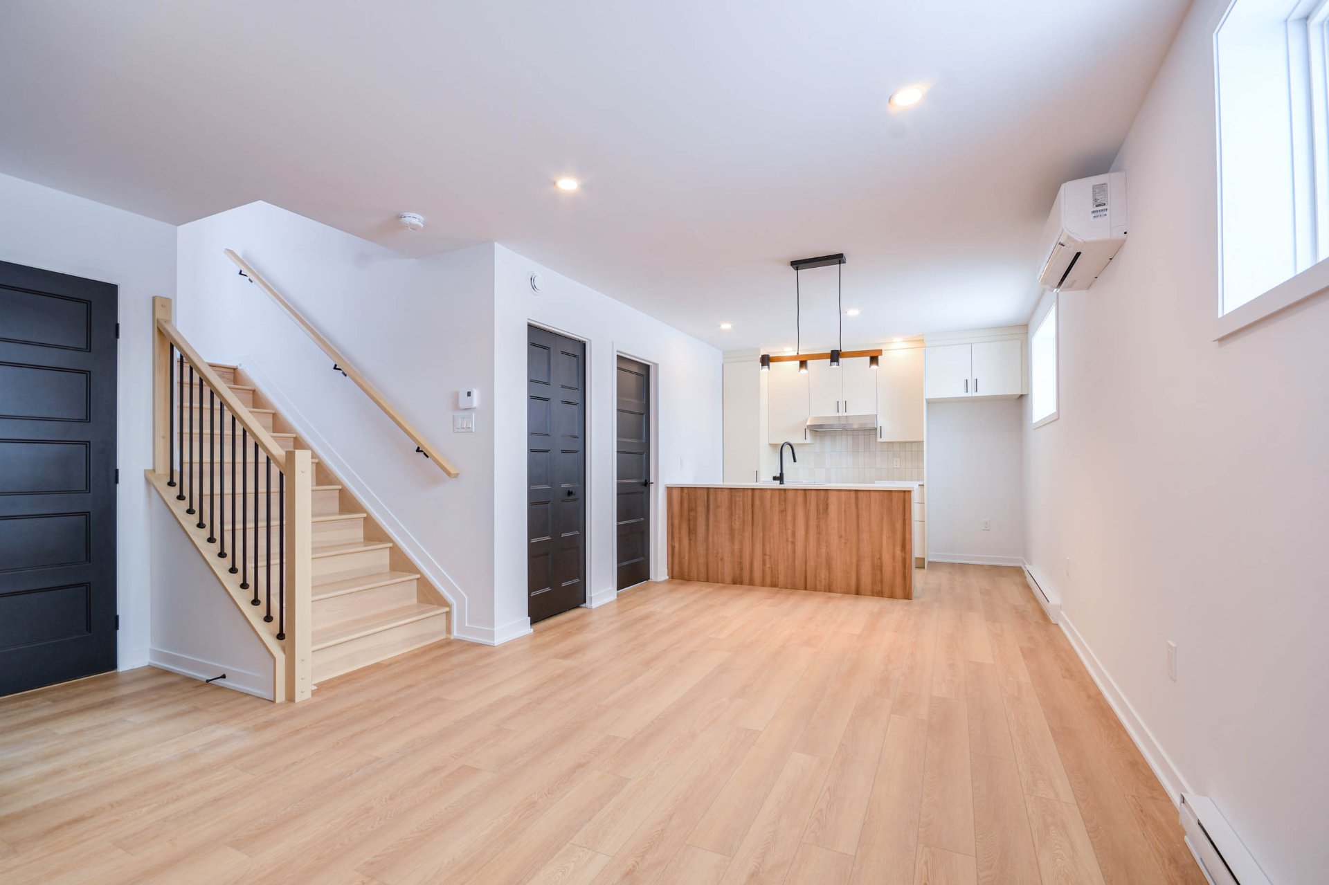 Salon - Logement au sous sol