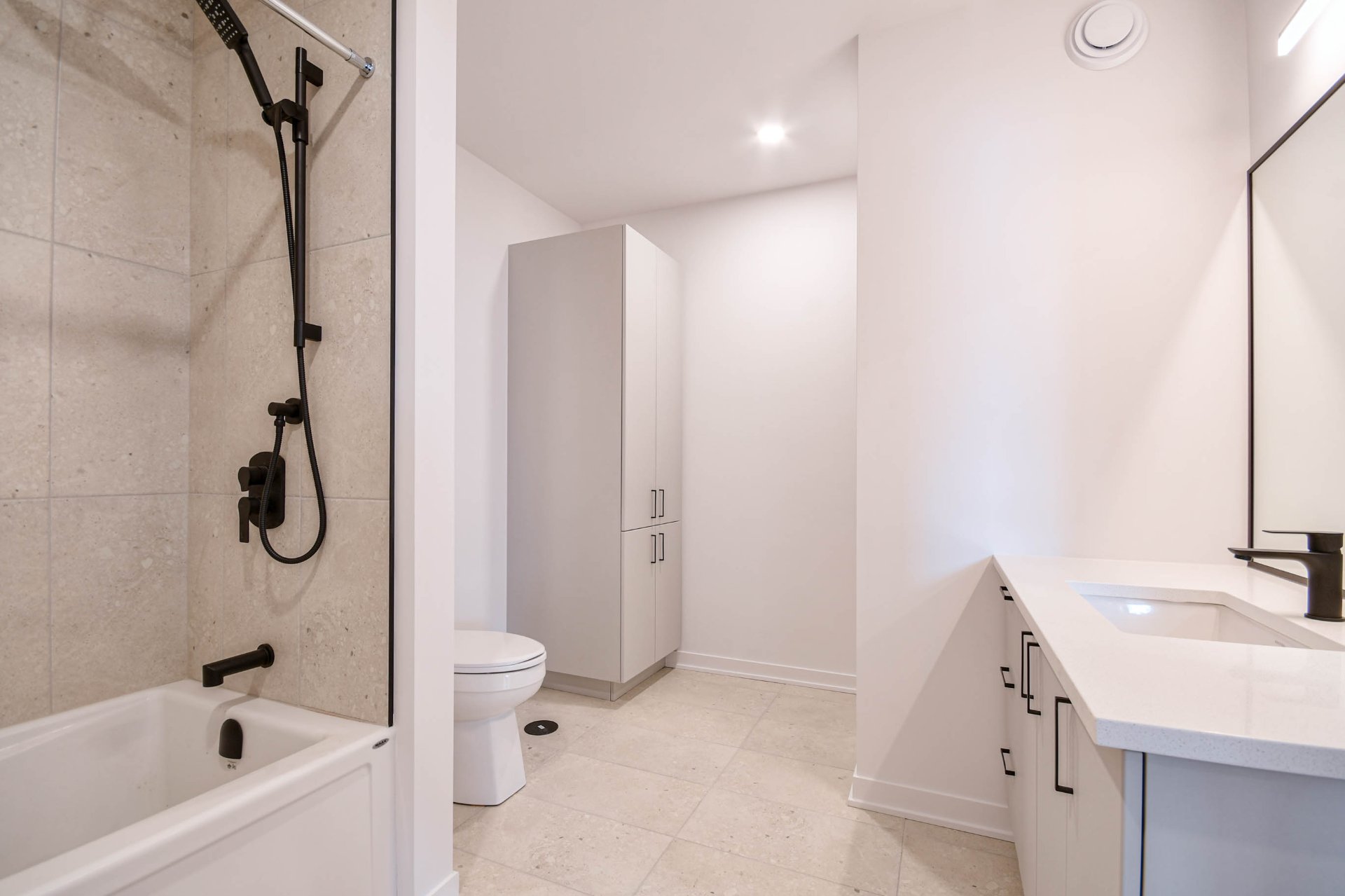 Salle de bains - Logement au sous sol