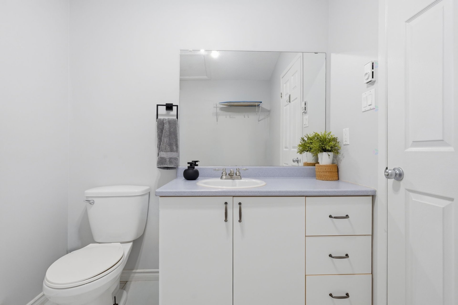 Powder room