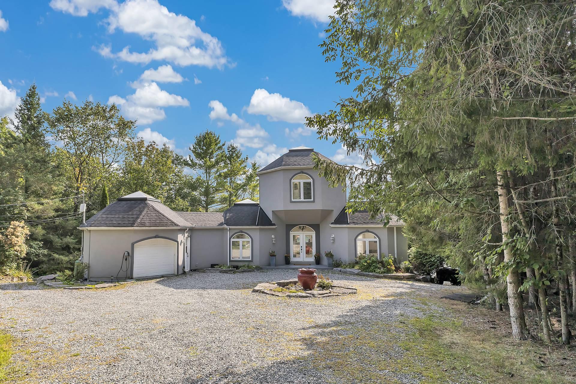 147 Ch. du Tour-de-la-Montagne 