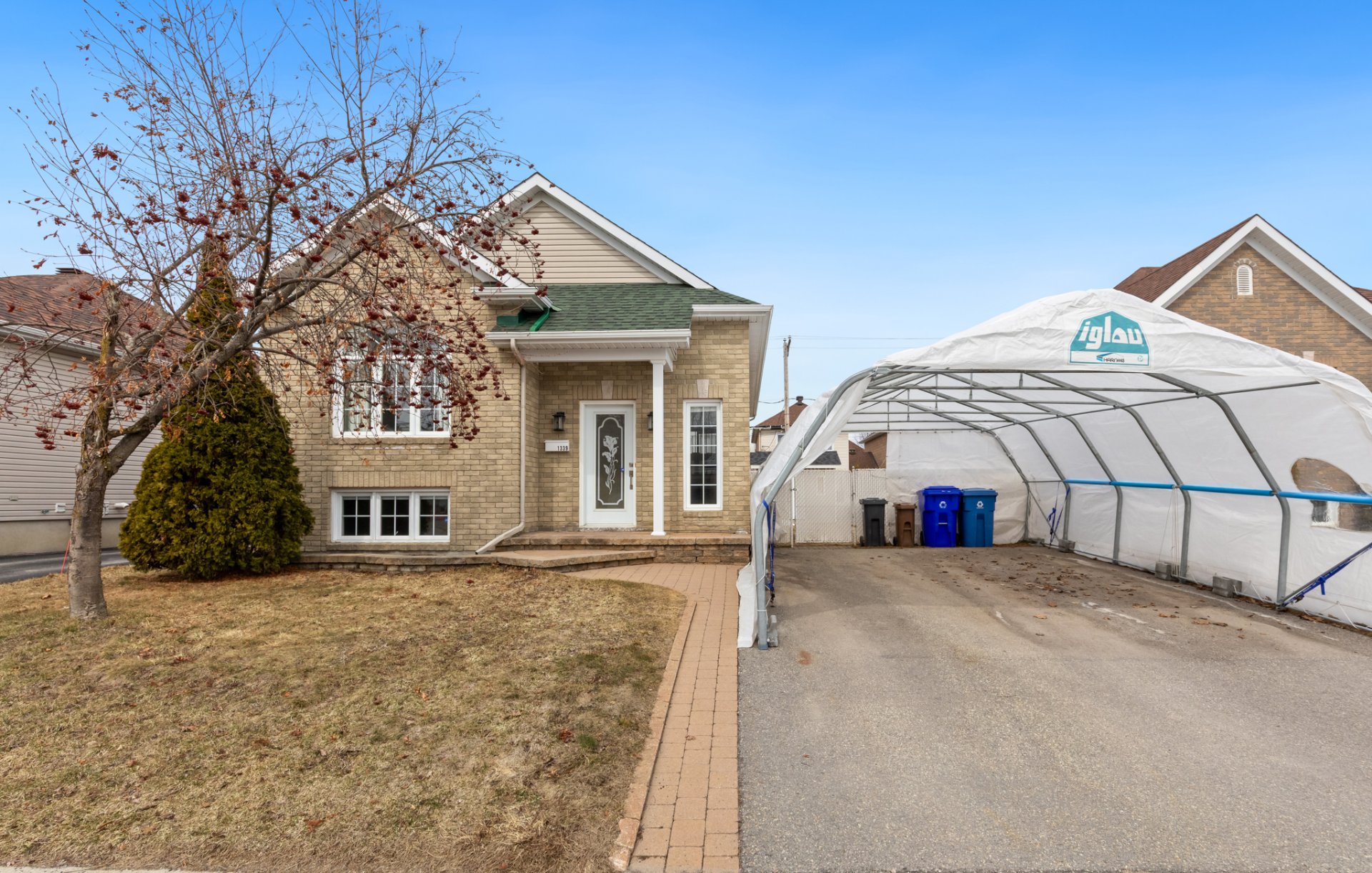 1339 Boul. St-René E.