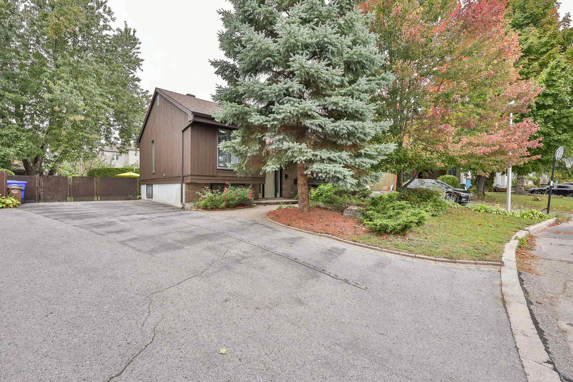 77 Av. des Camélias 