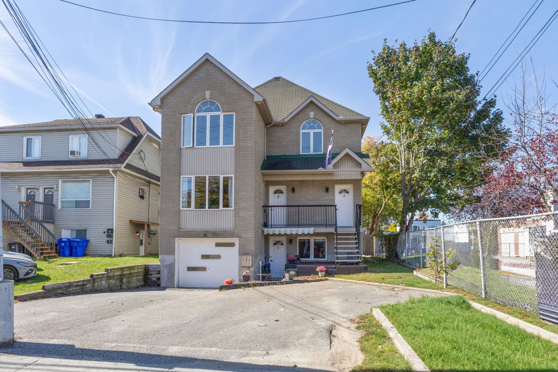 51 Rue Montpetit 