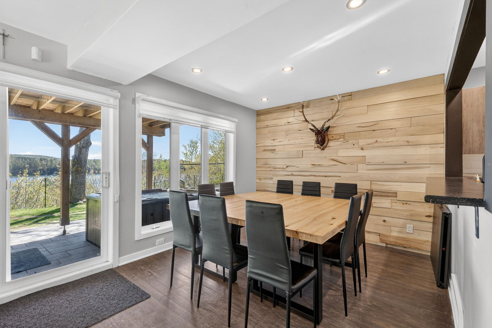 Dining room - Ground floor condo