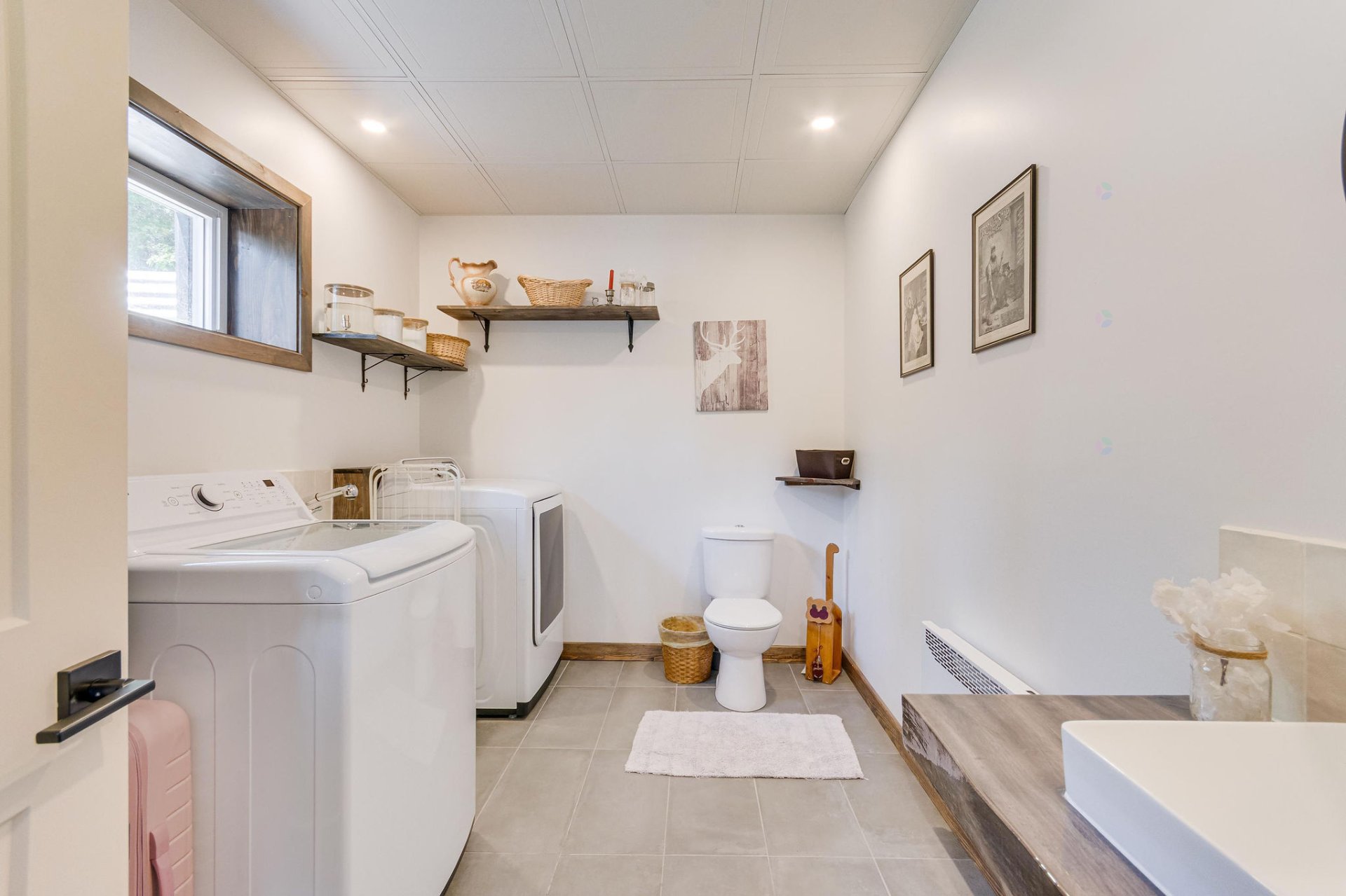 Powder room