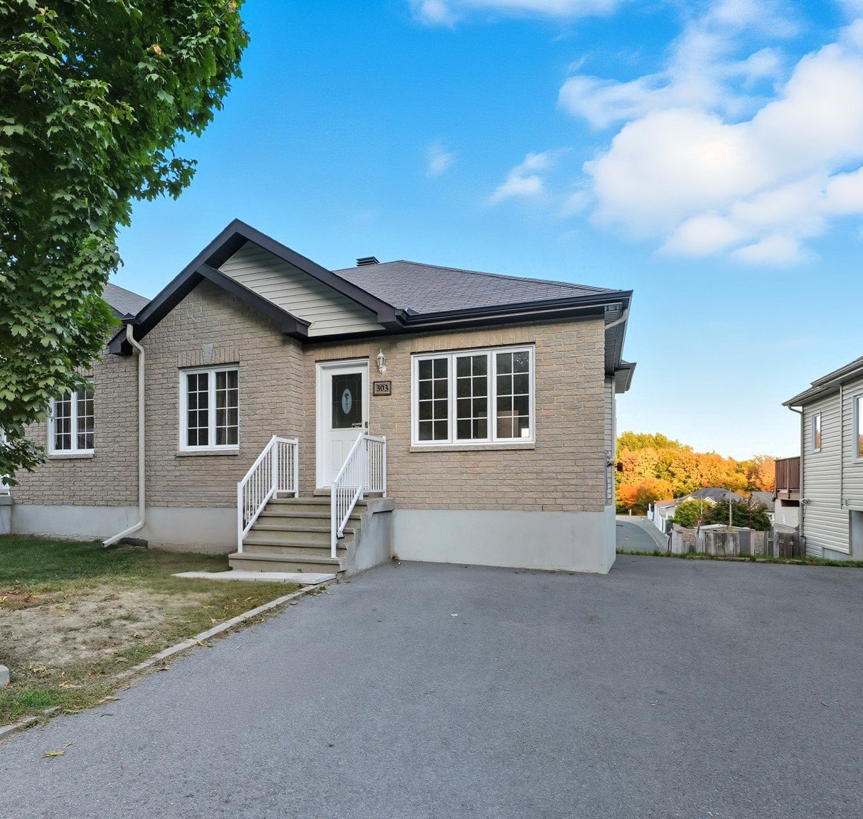303 Rue du Grand-Ruisseau 