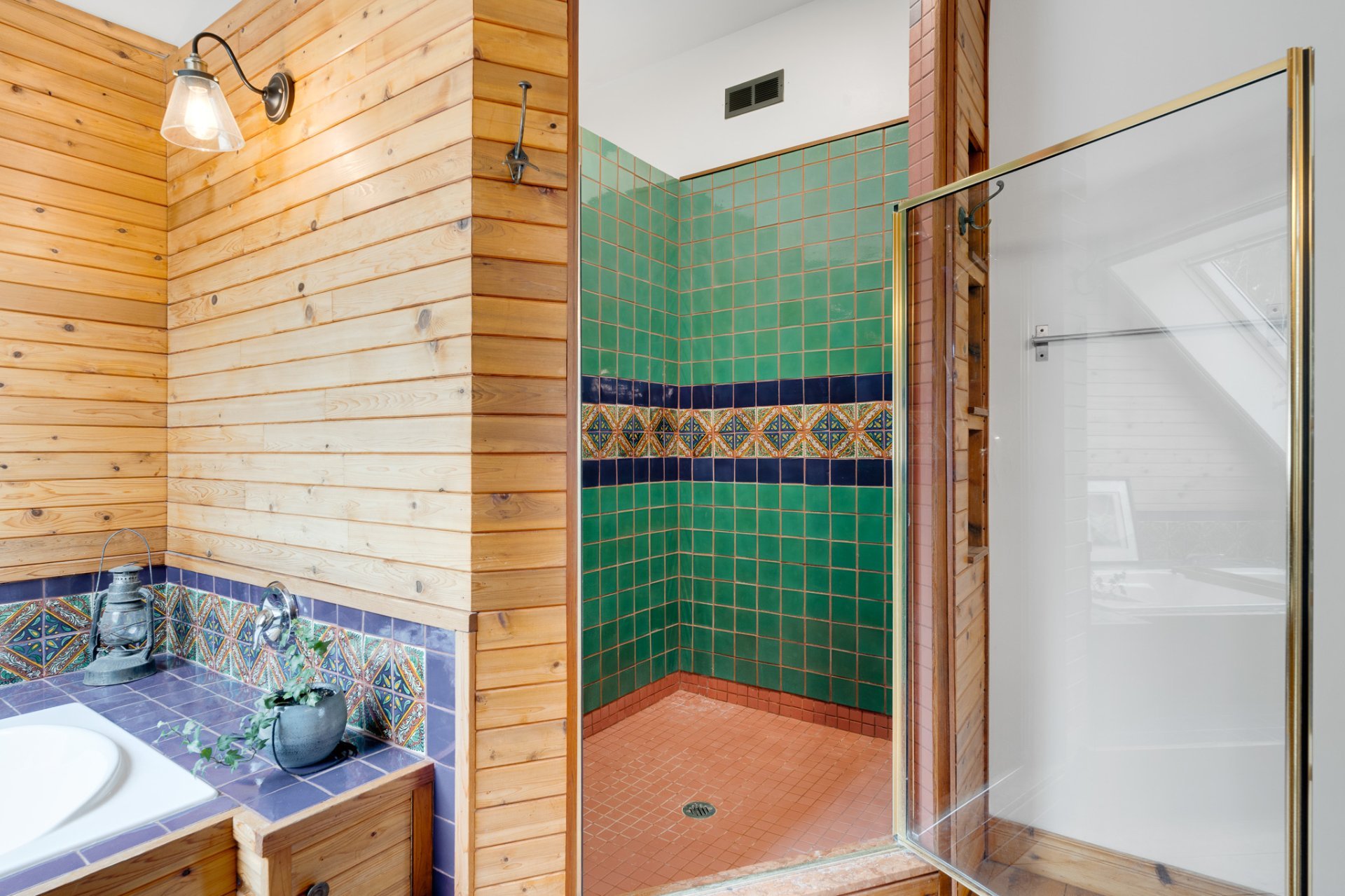 Salle de bains attenante à la CCP