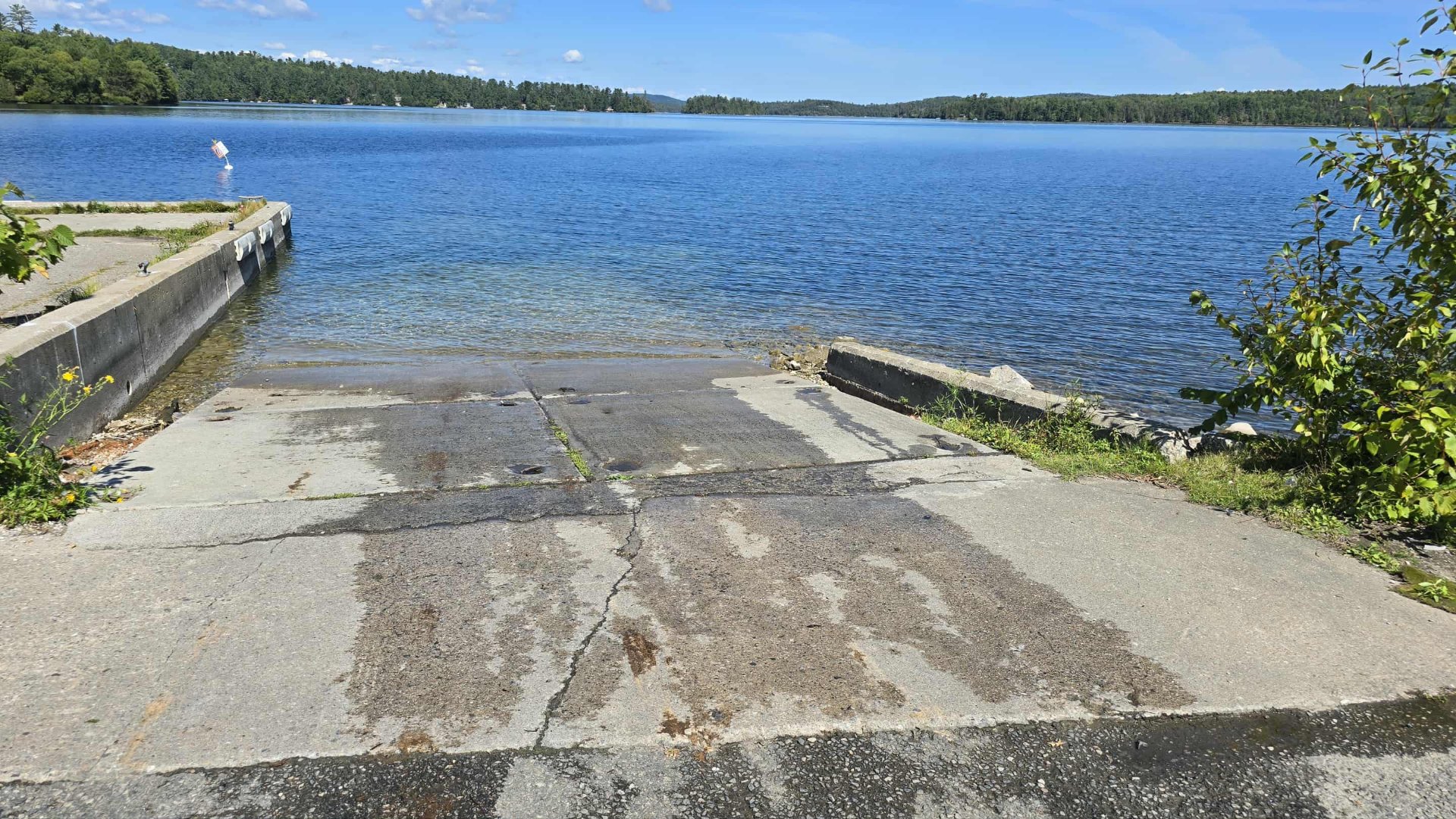 Accès au plan d'eau