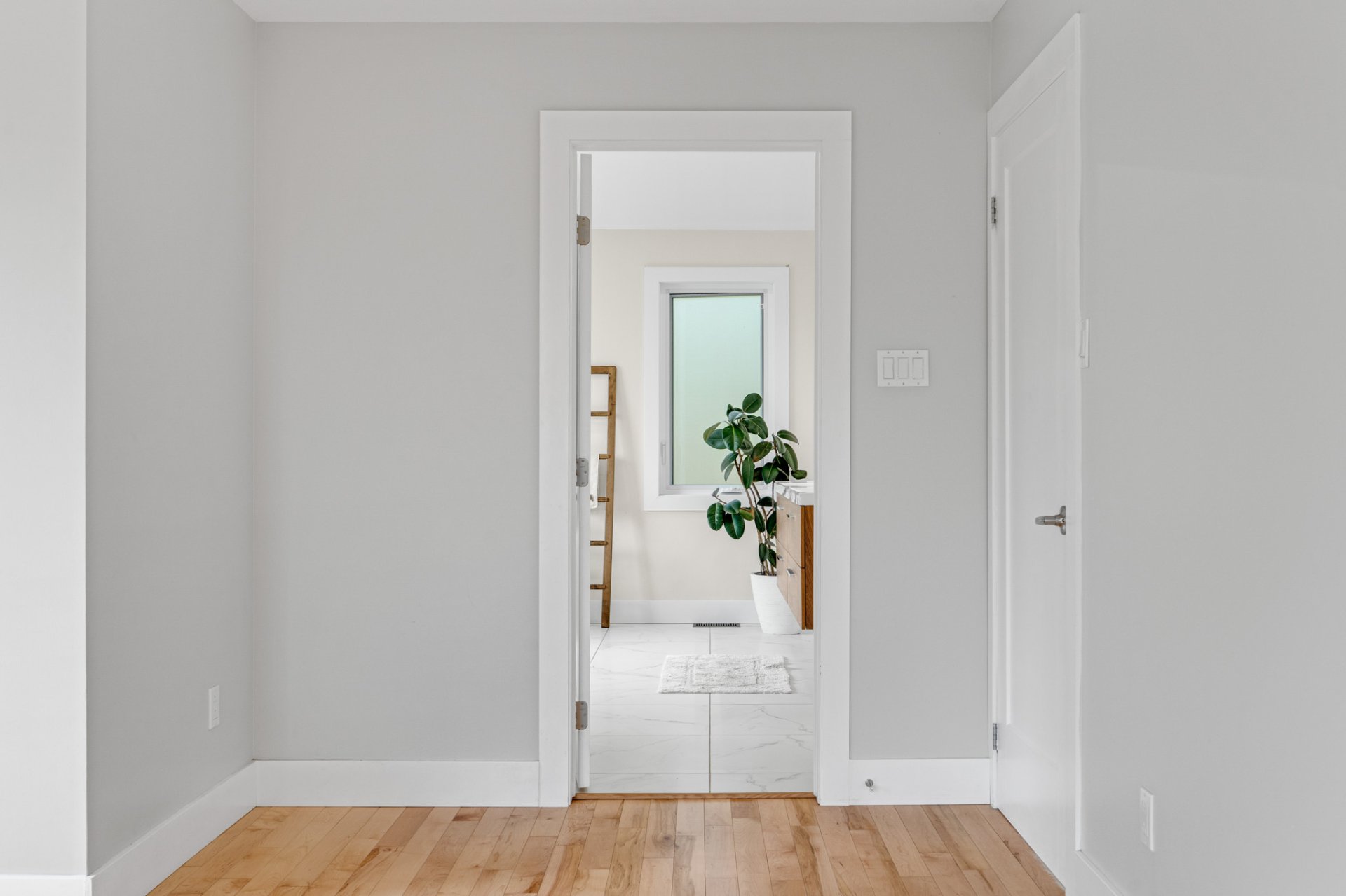 Ensuite bathroom