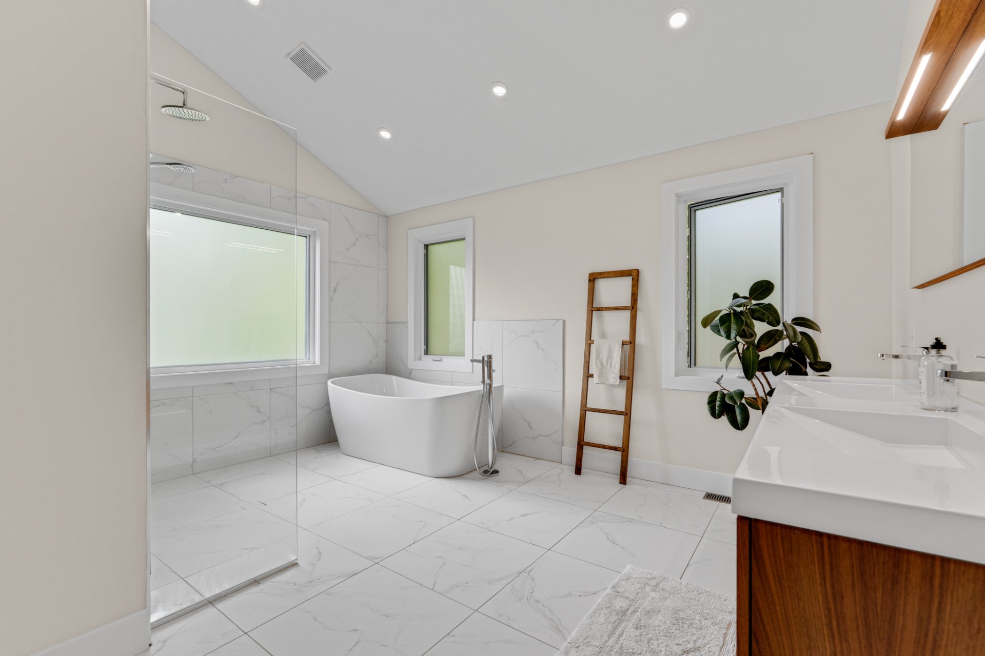 Ensuite bathroom