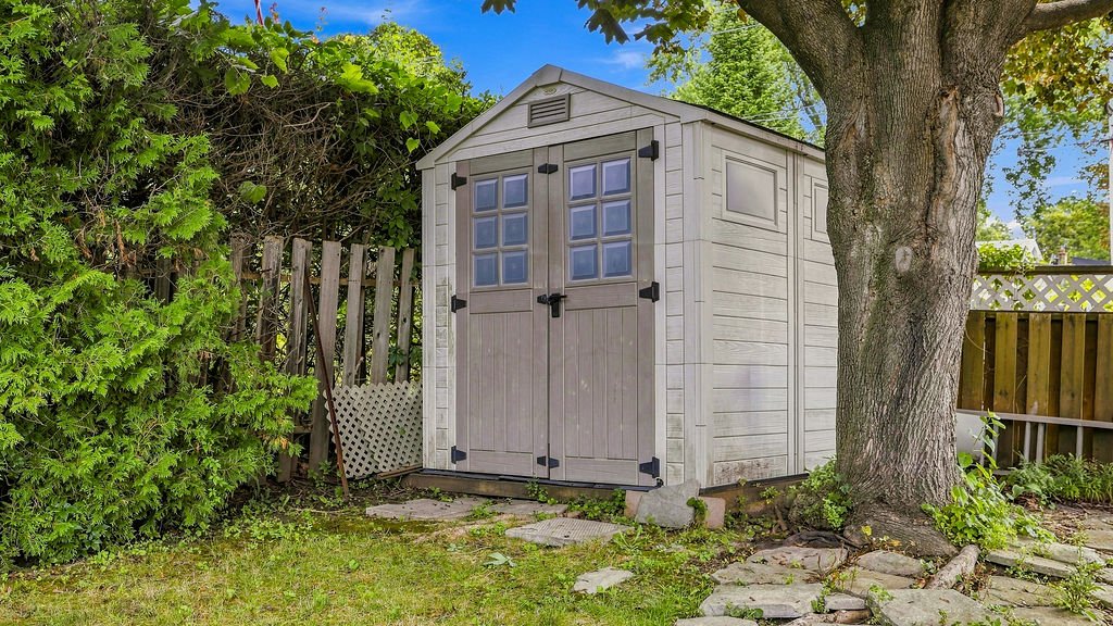 Shed