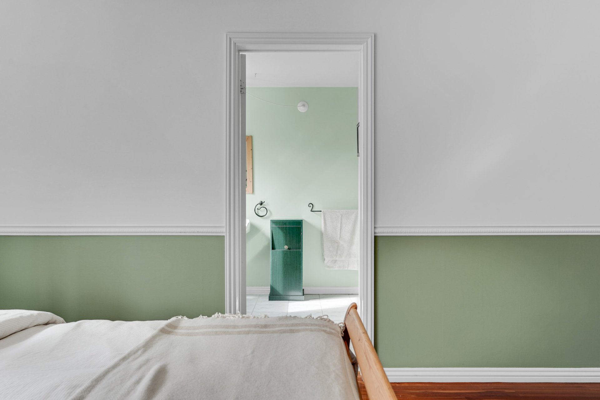 Autre - Salle de bains attenante à la chambre à coucher