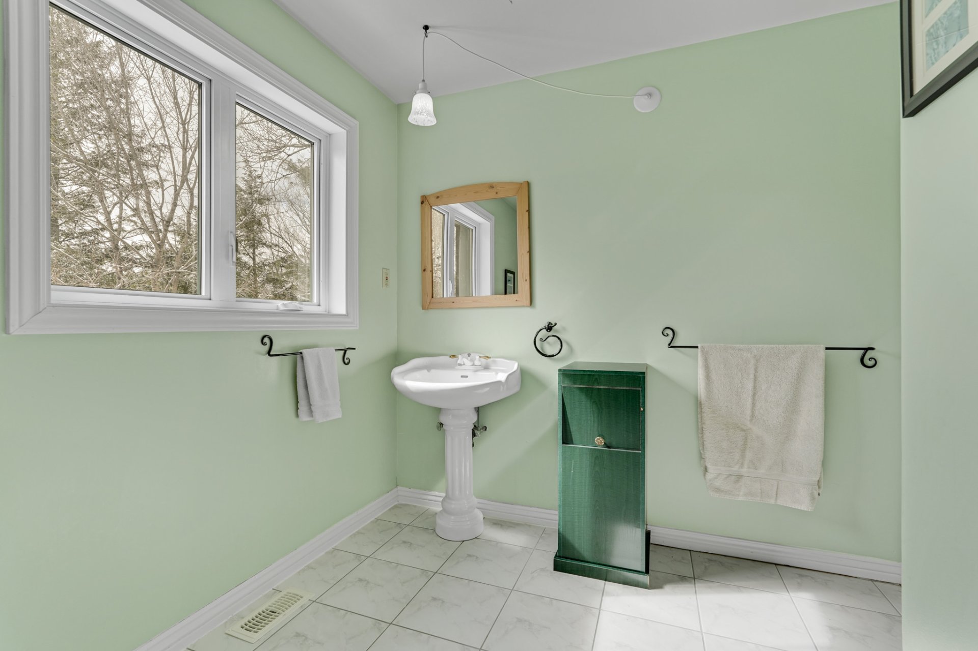 Autre - Salle de bains attenante à la chambre à coucher