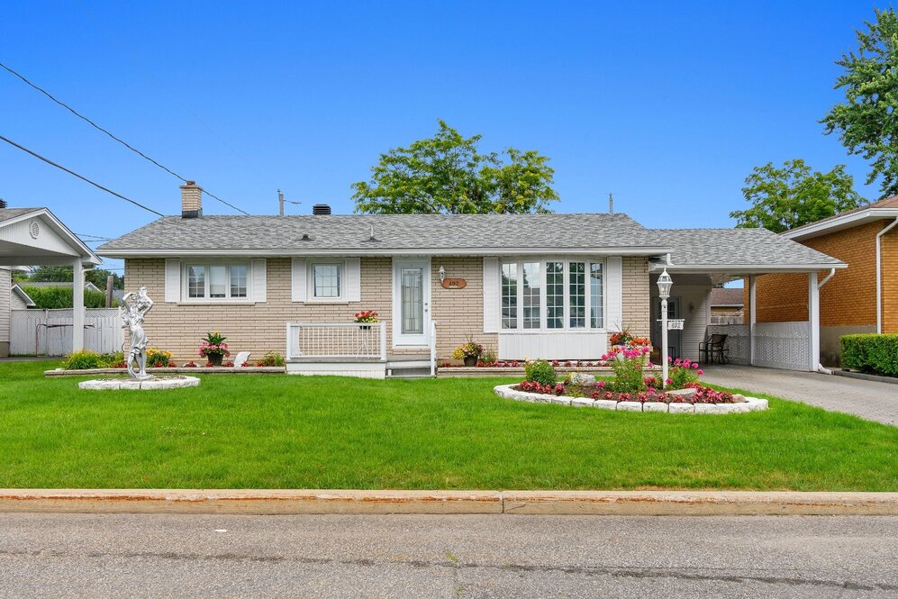 492 Rue Mercier 