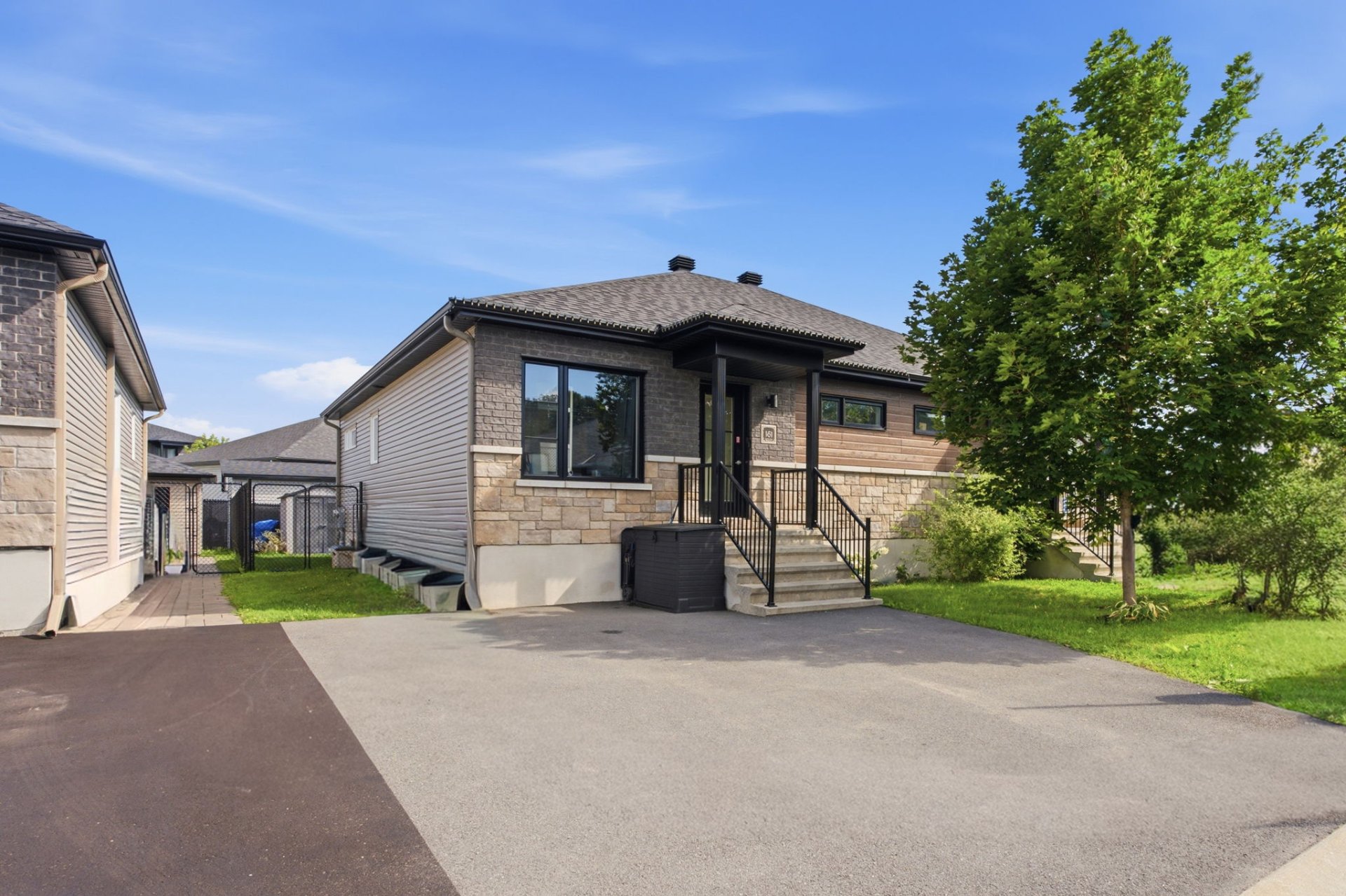 161 Rue Alexandre-Rodrigue 