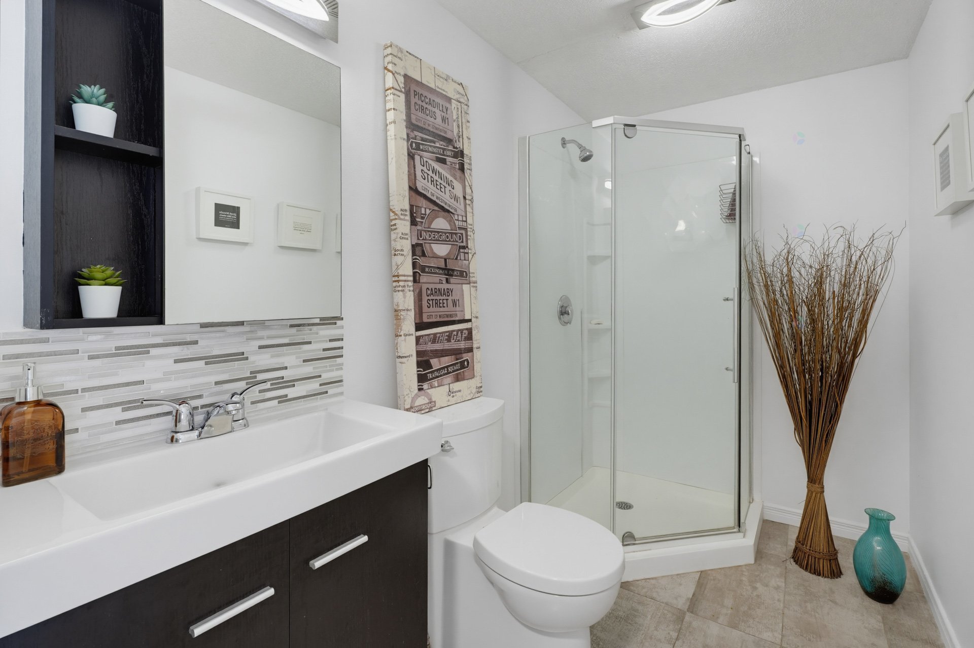 Powder room