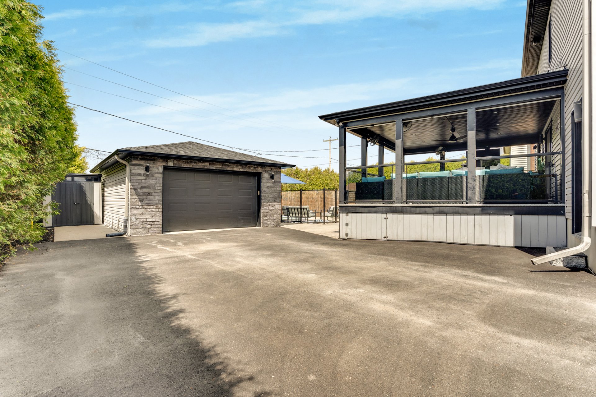 Garage