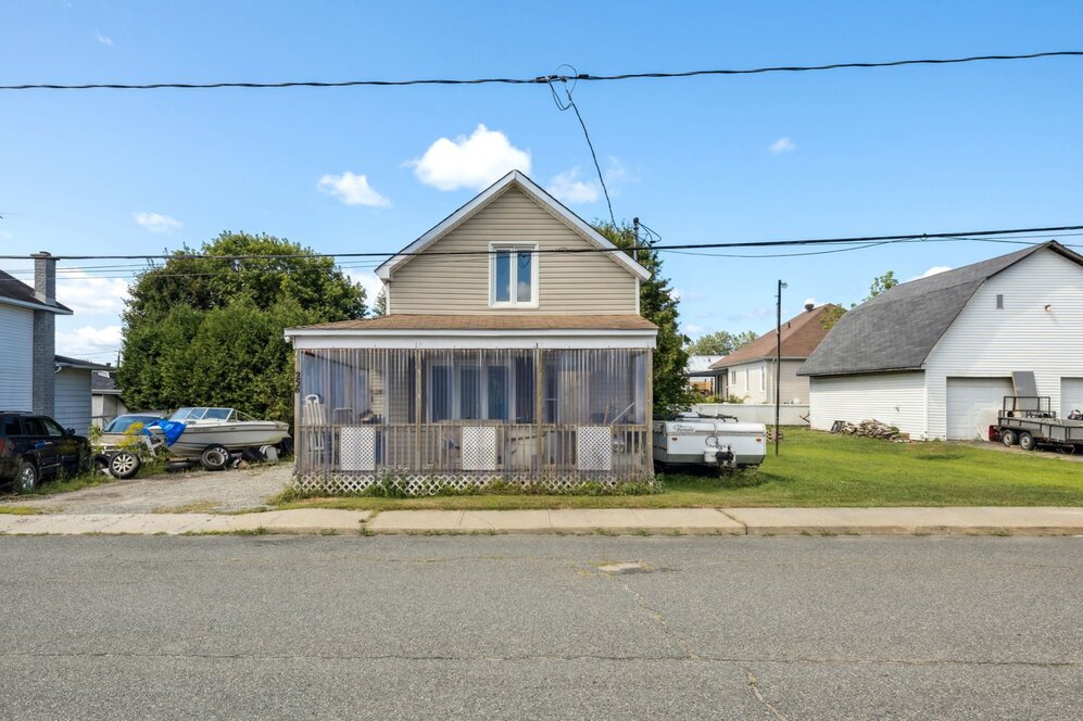 256 Rue Arthur 