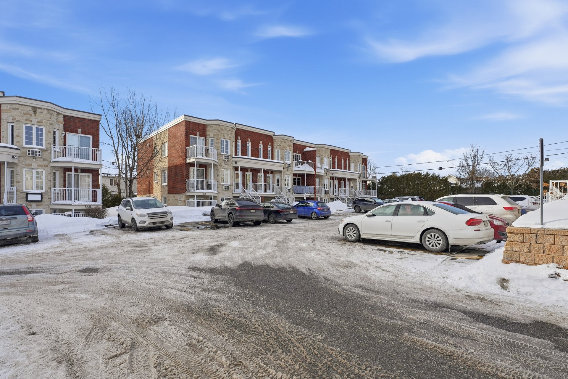 853 Boul. de la Cité 1