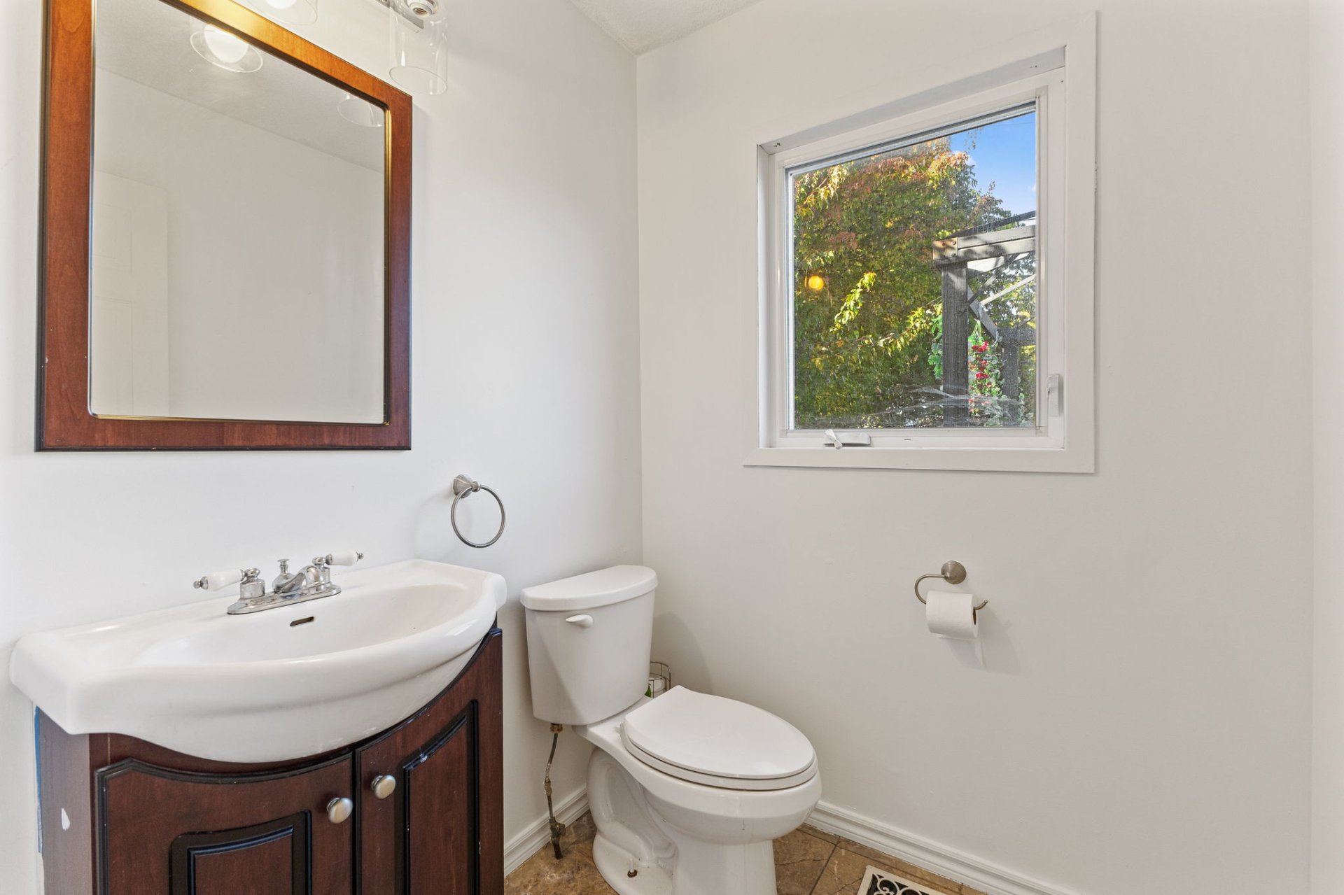 Powder room