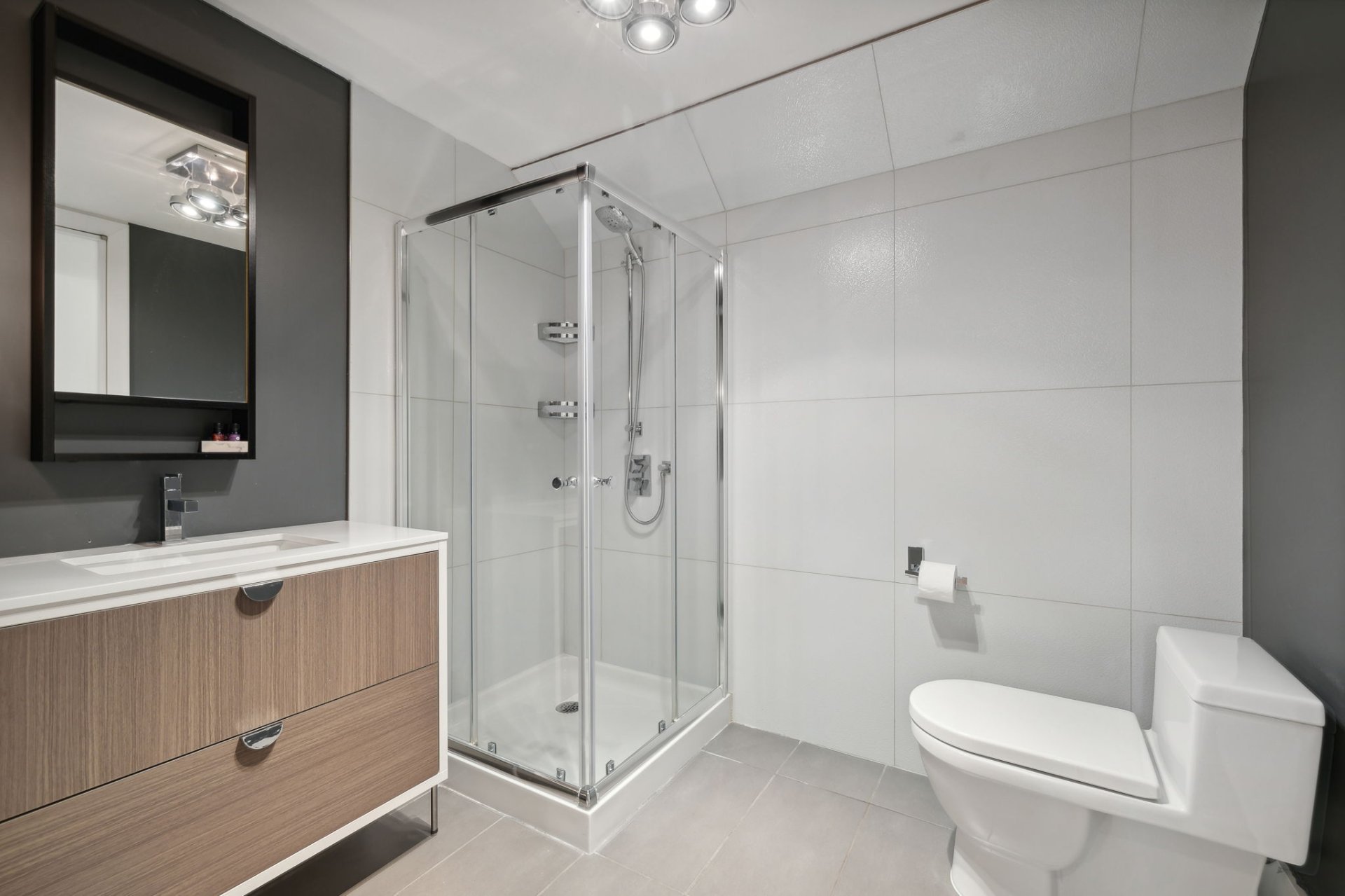 Ensuite bathroom