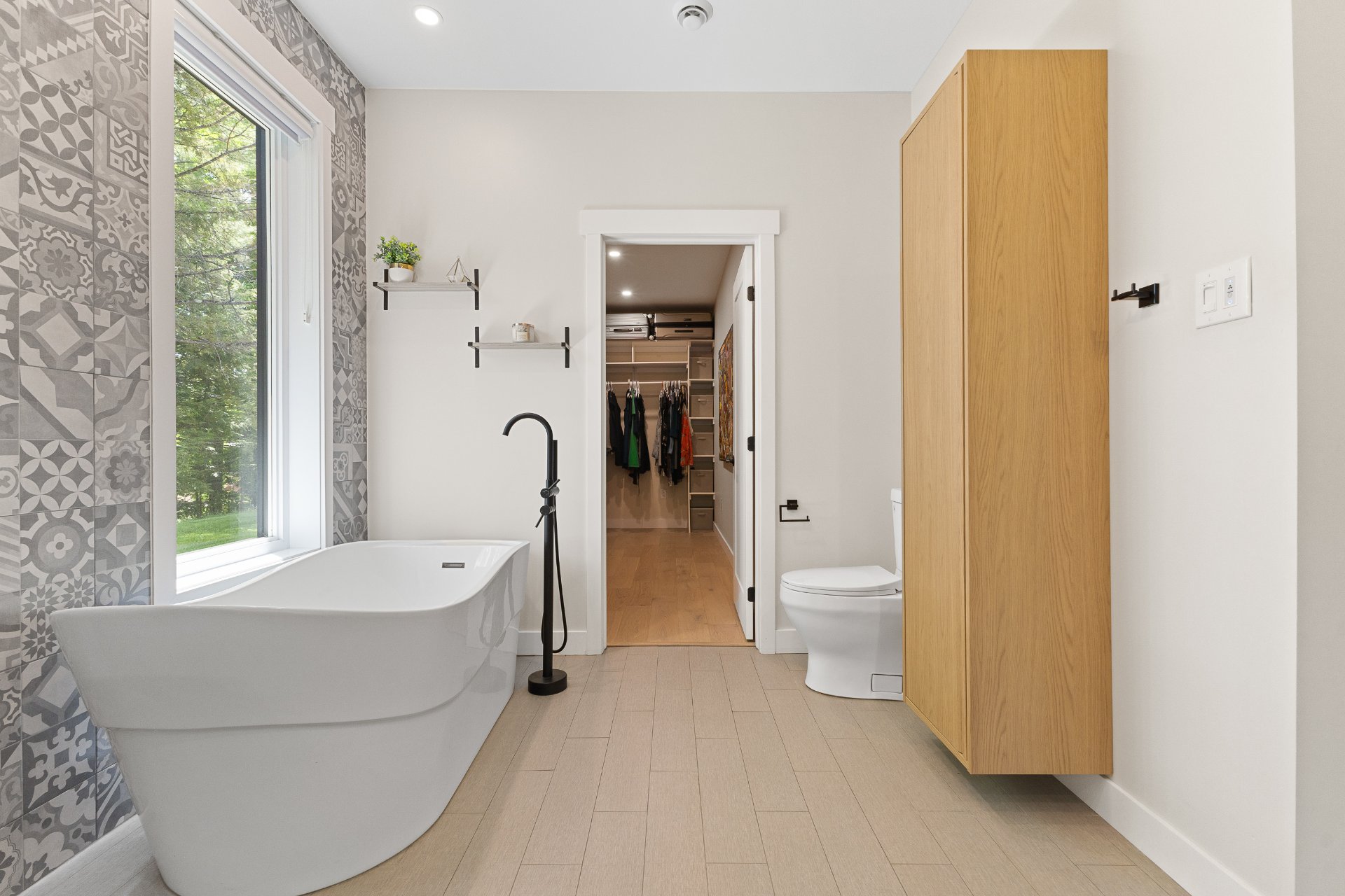 Ensuite bathroom