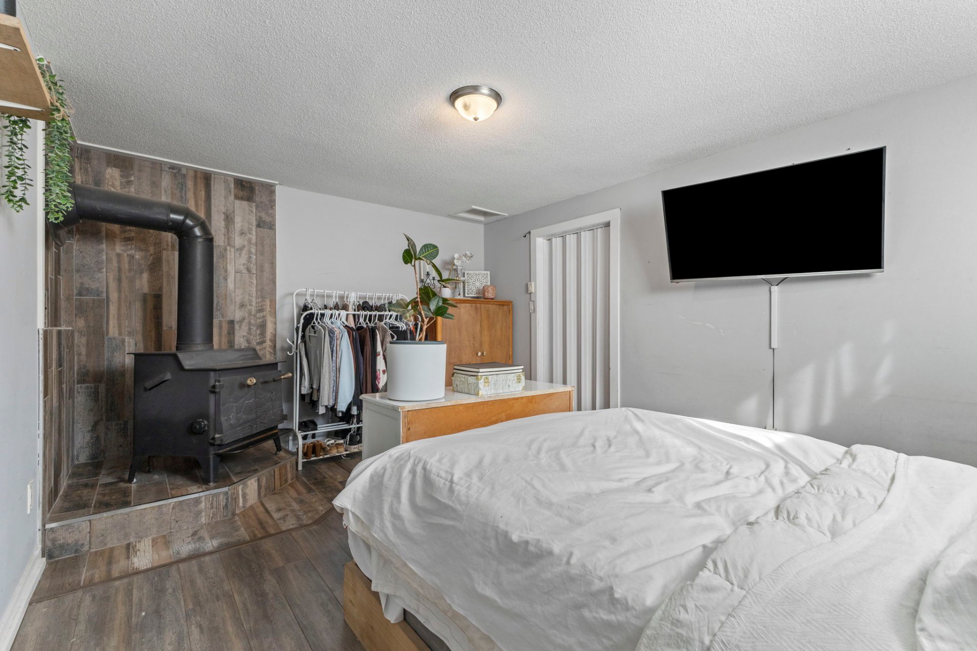 Bedroom - or family room