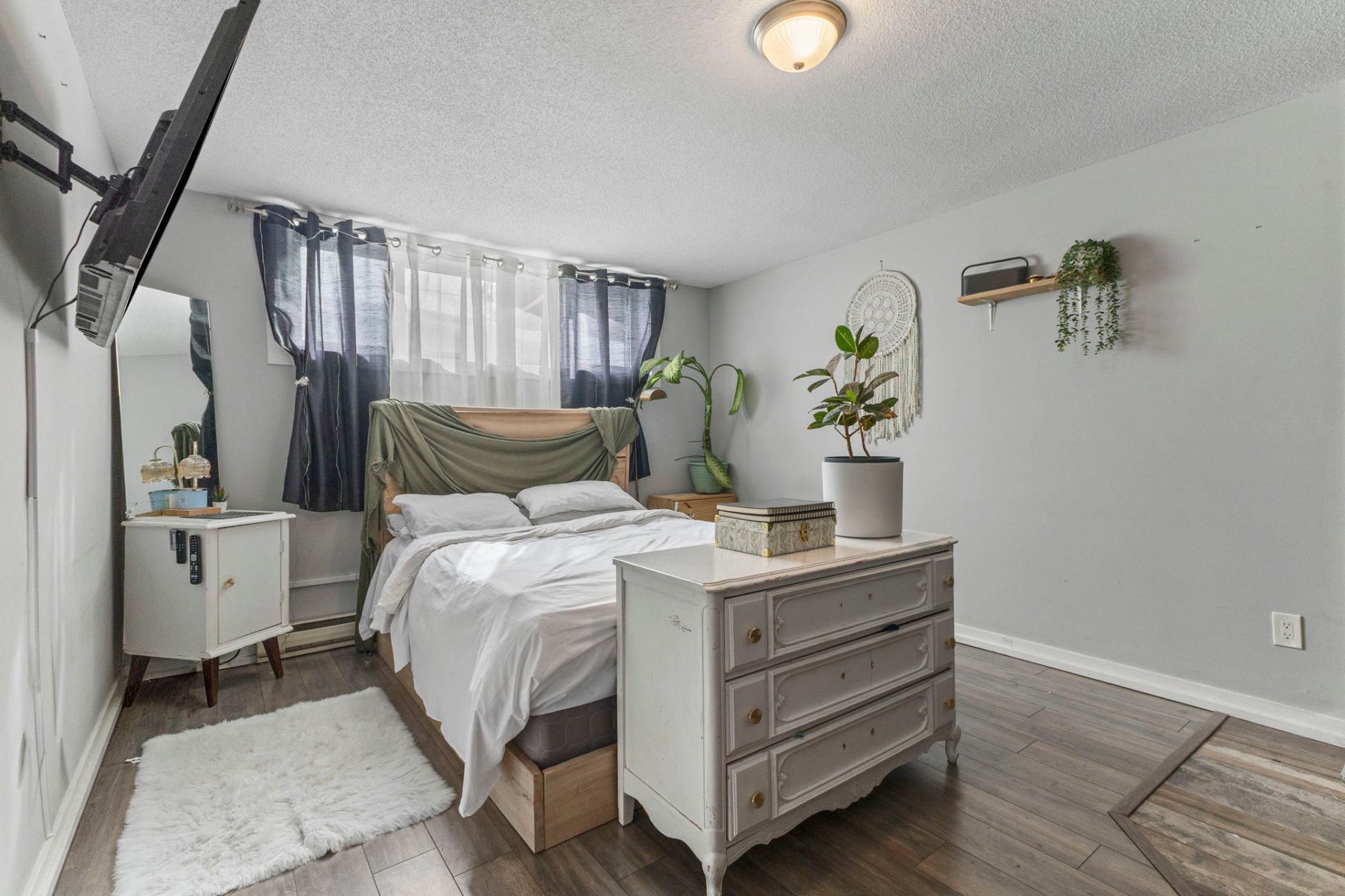 Family room - or family room