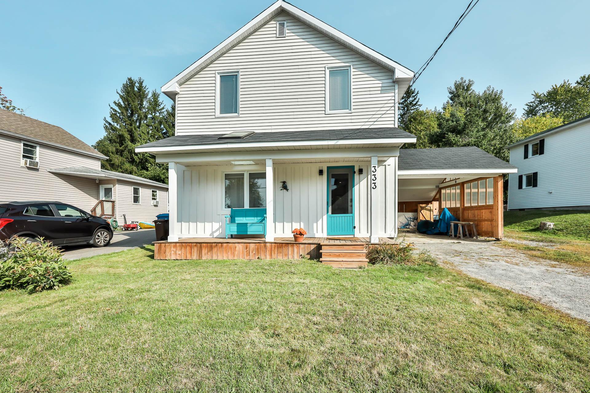 333 Rue Desrosiers 