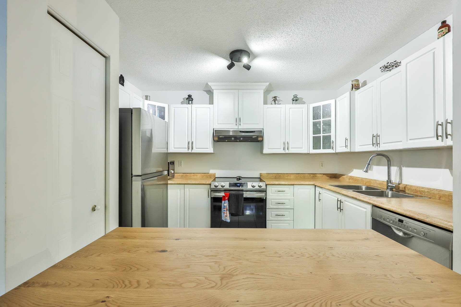 Cuisine - 3 électros de la cuisine inclus