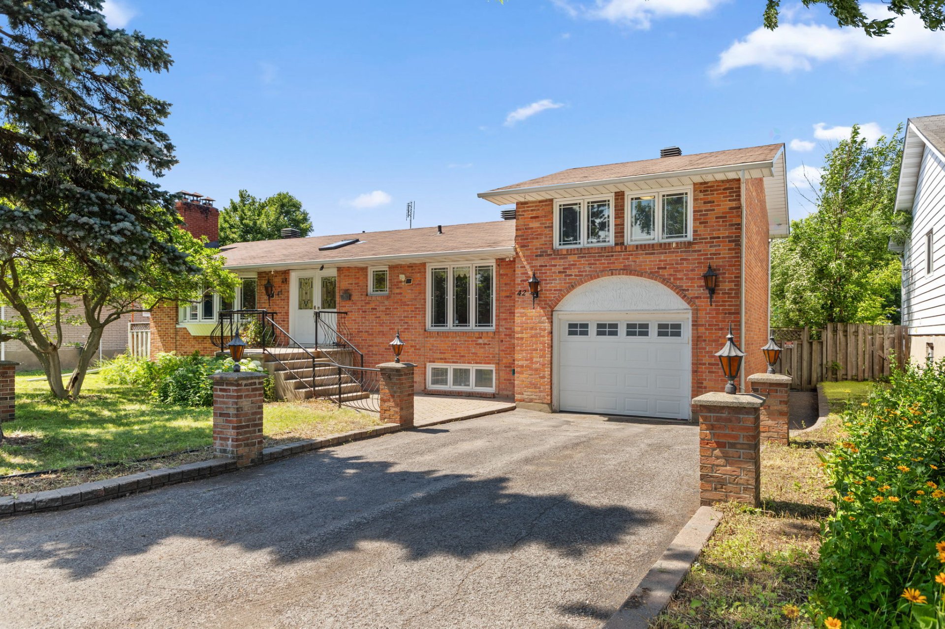 42 Rue Lionel-Groulx