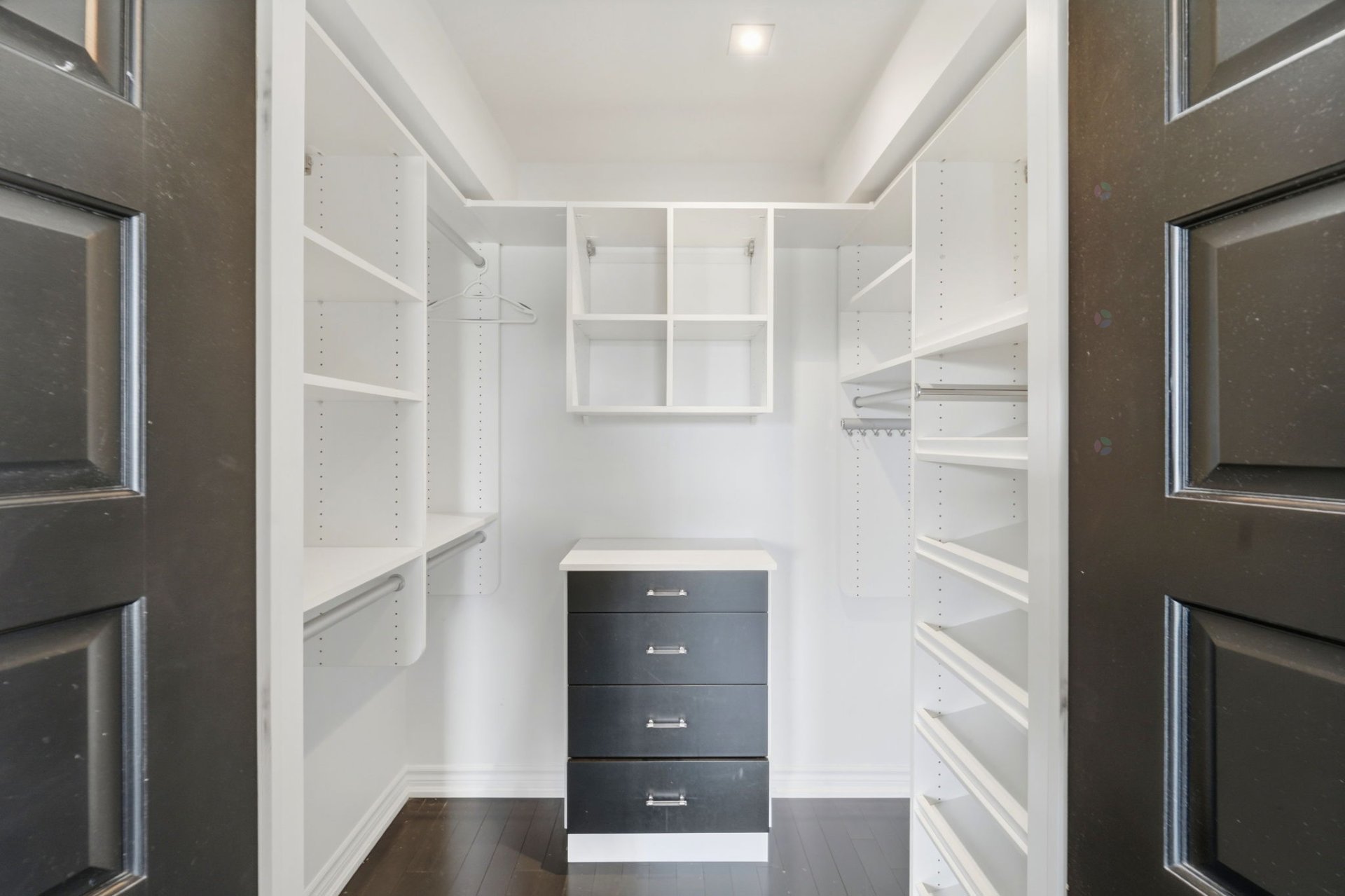 Walk-in closet