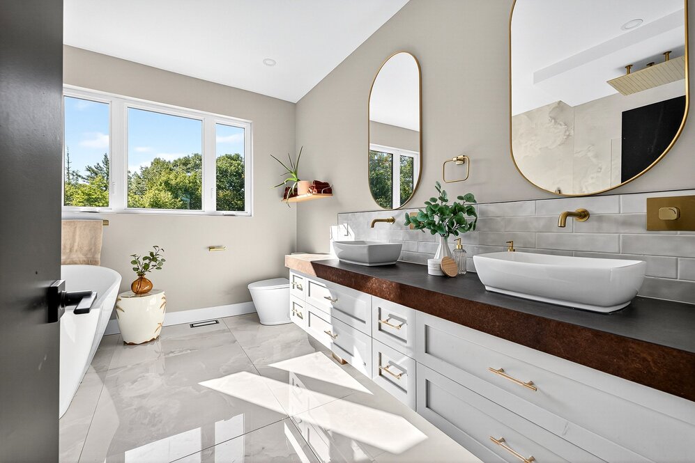 Ensuite bathroom