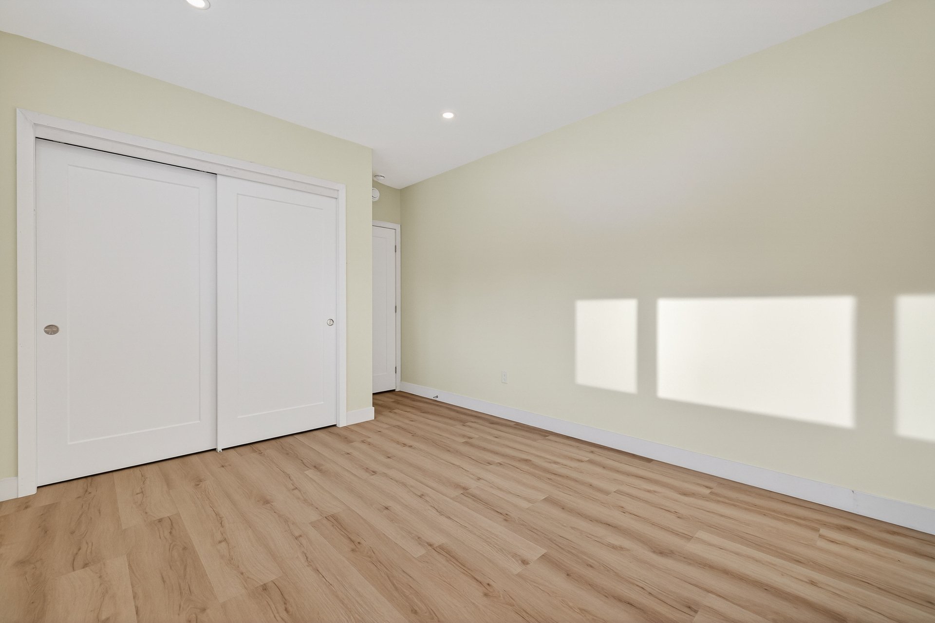 Office - Authentic images of the property as is.